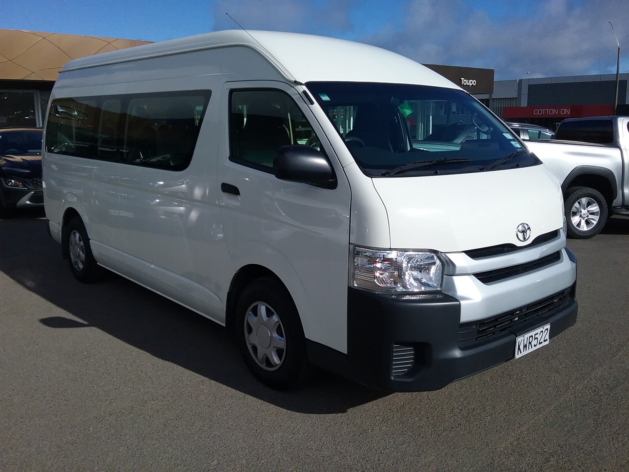 Toyota Hiace 2017 MINIBUS TD 3.0DT/4AT