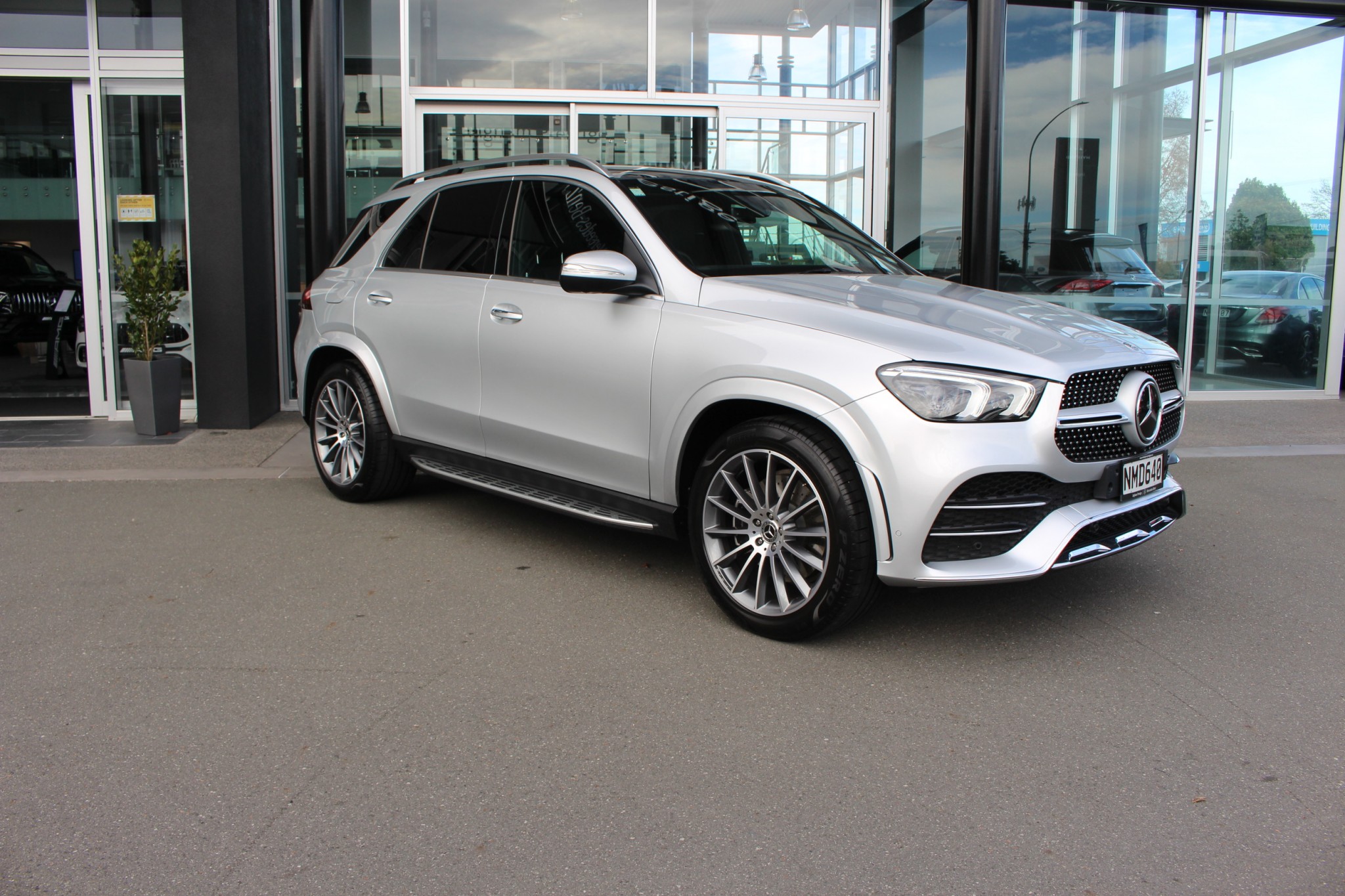 Mercedes-Benz GLE 300 d 2020 | 2.0L Turbocharged Diesel, 4Matic.