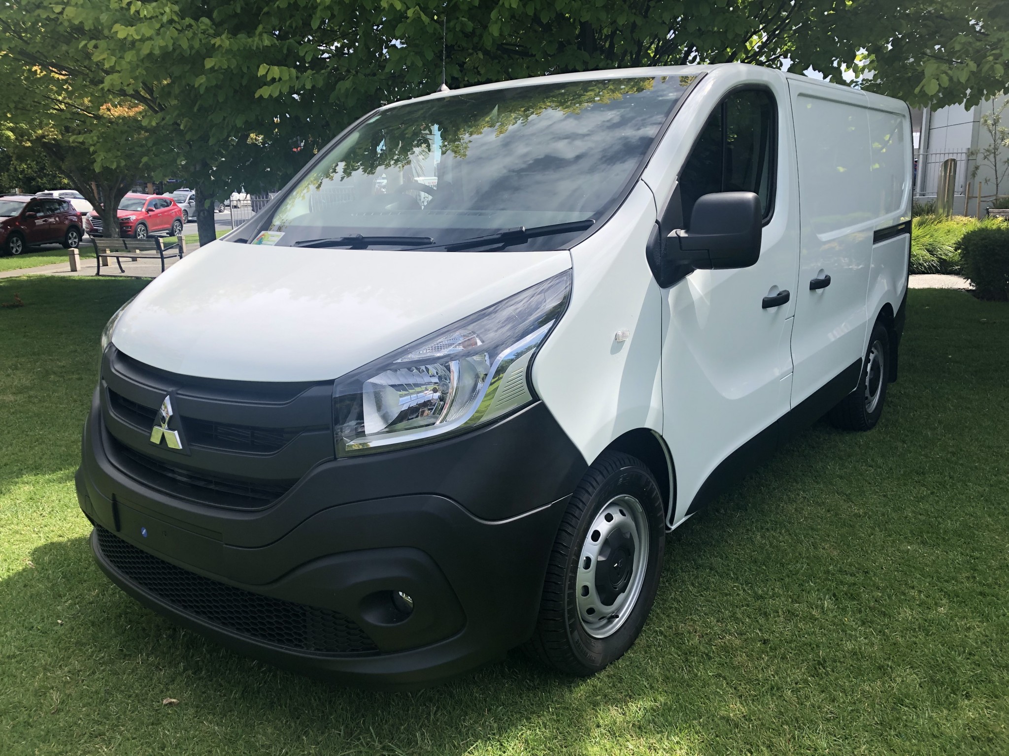 Mitsubishi Express 2021 | SWB 1.6 Diesel Twin Turbo 6 Speed Manual