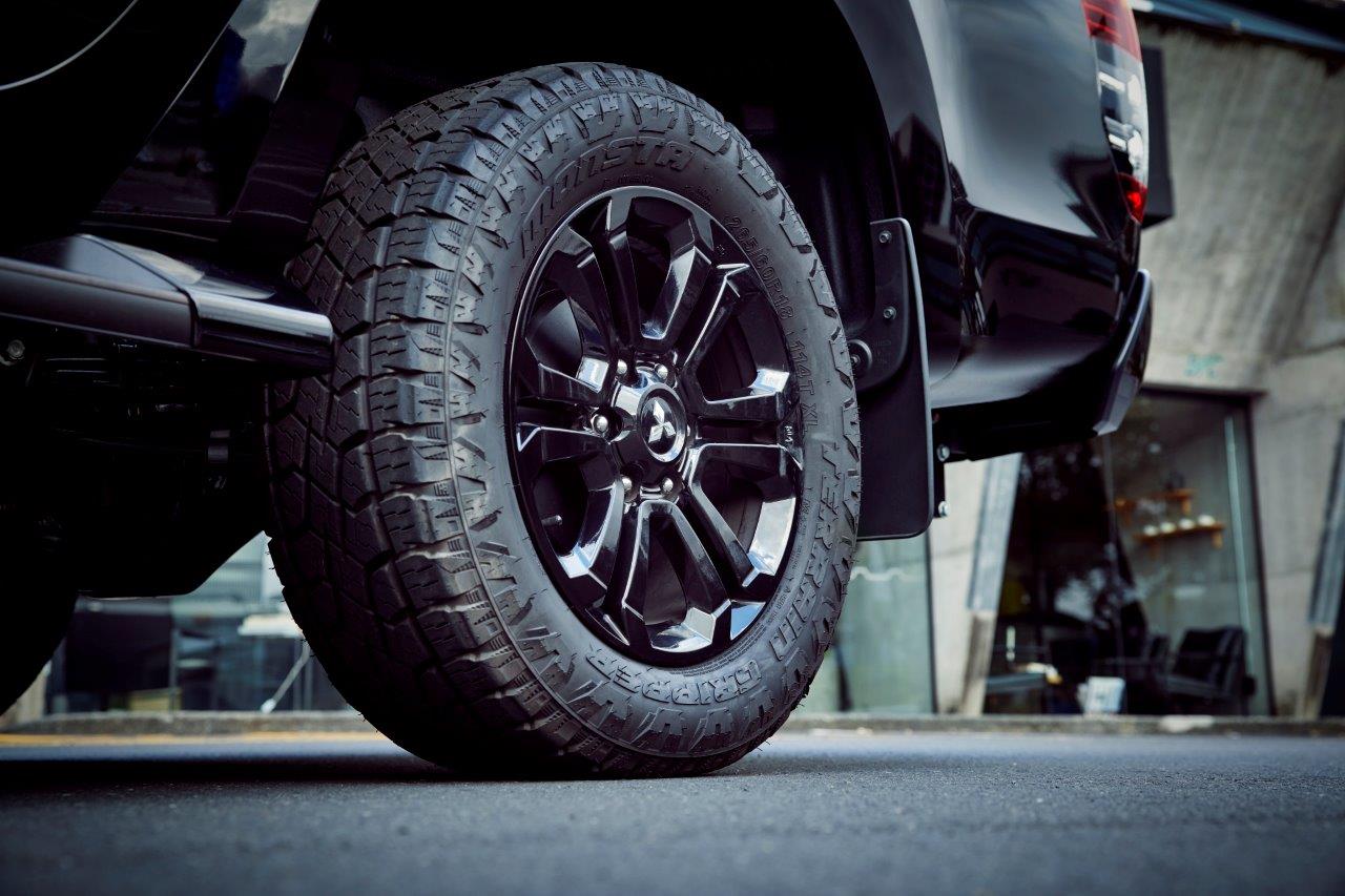 Mitsubishi Triton Black Edition