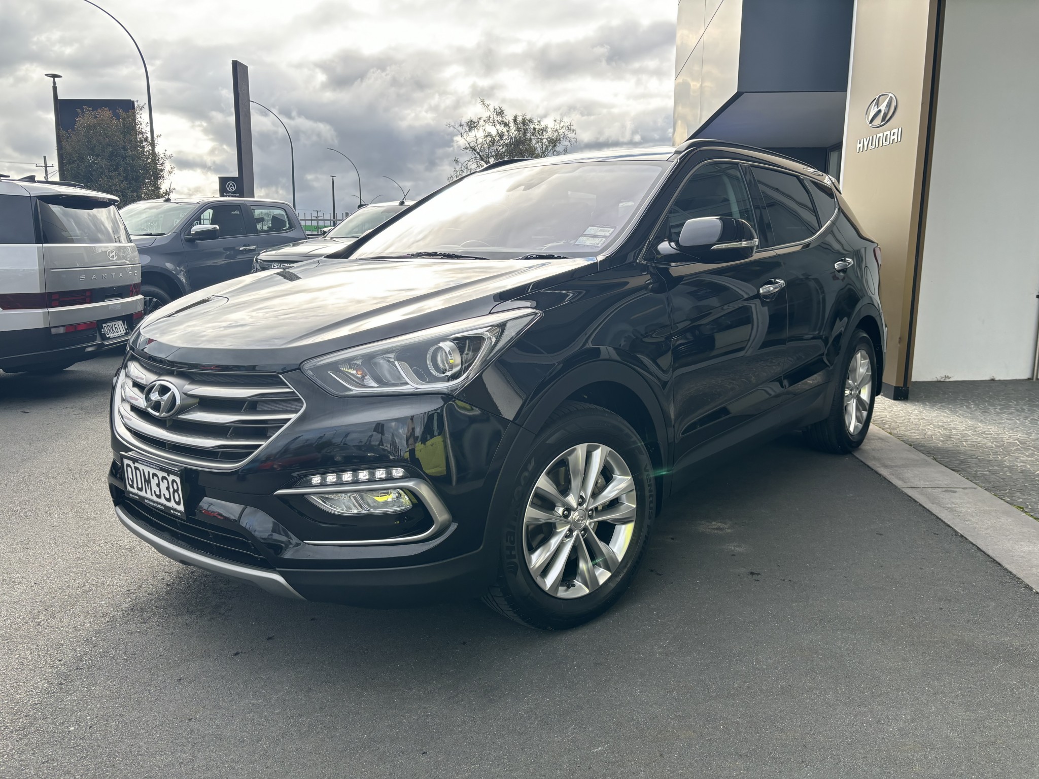 2017 Hyundai Santa Fe | DM 2.2D ELITE | 24402 | 2