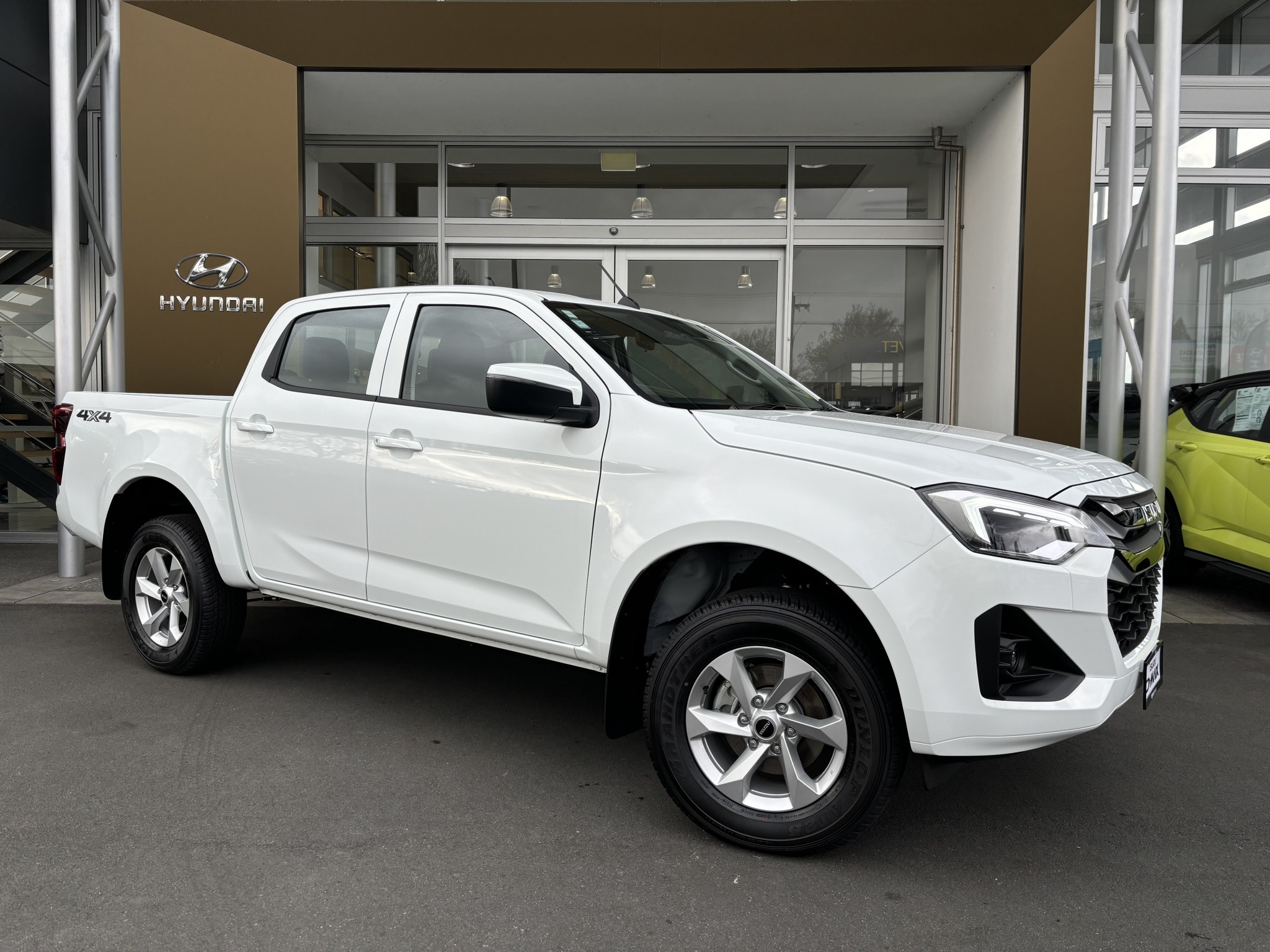 2024 Isuzu D-MAX | LS-M 3.0D 4WD | 24624 | 1