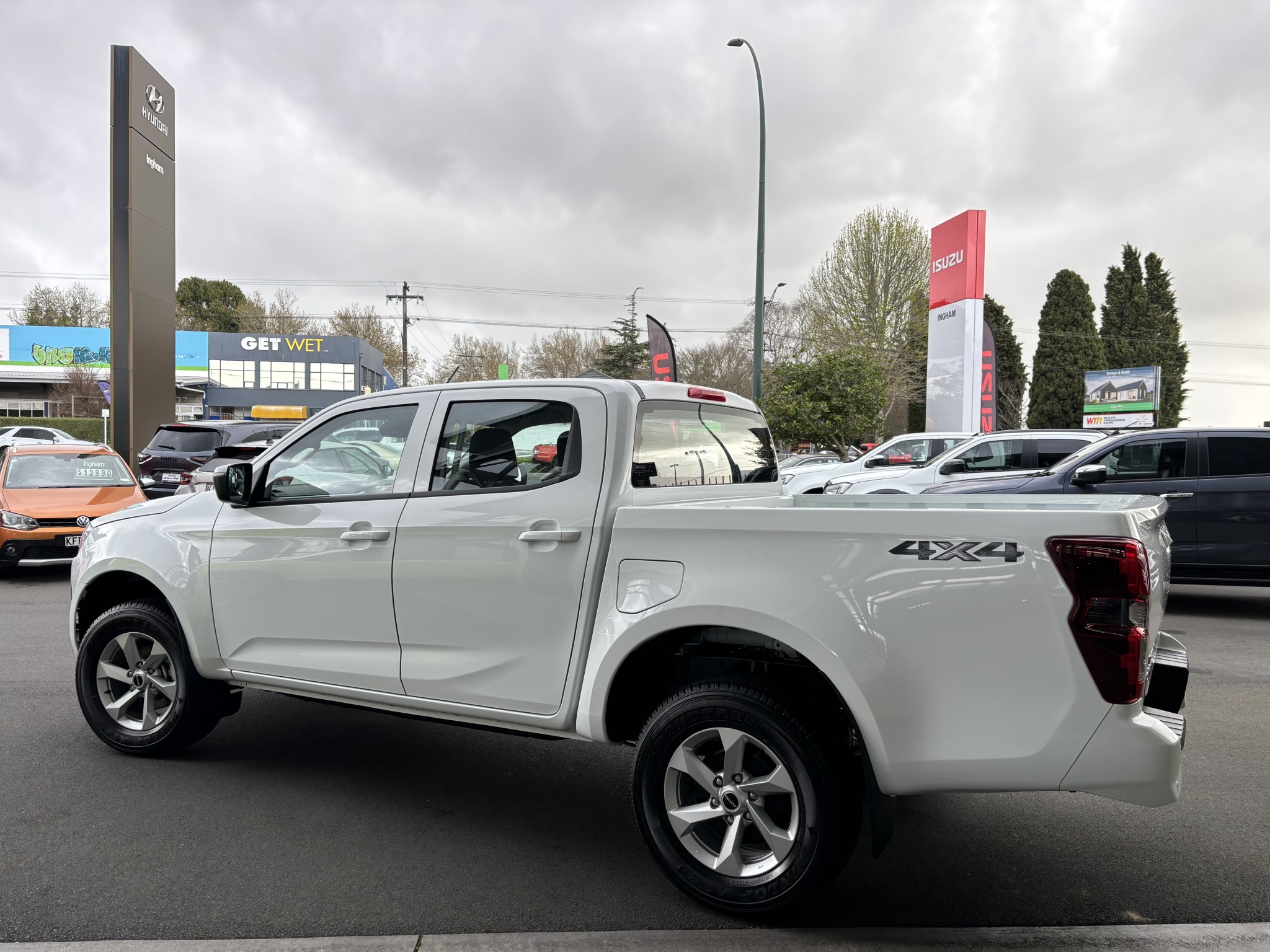 2024 Isuzu D-MAX | LS-M 3.0D 4WD | 24624 | 3