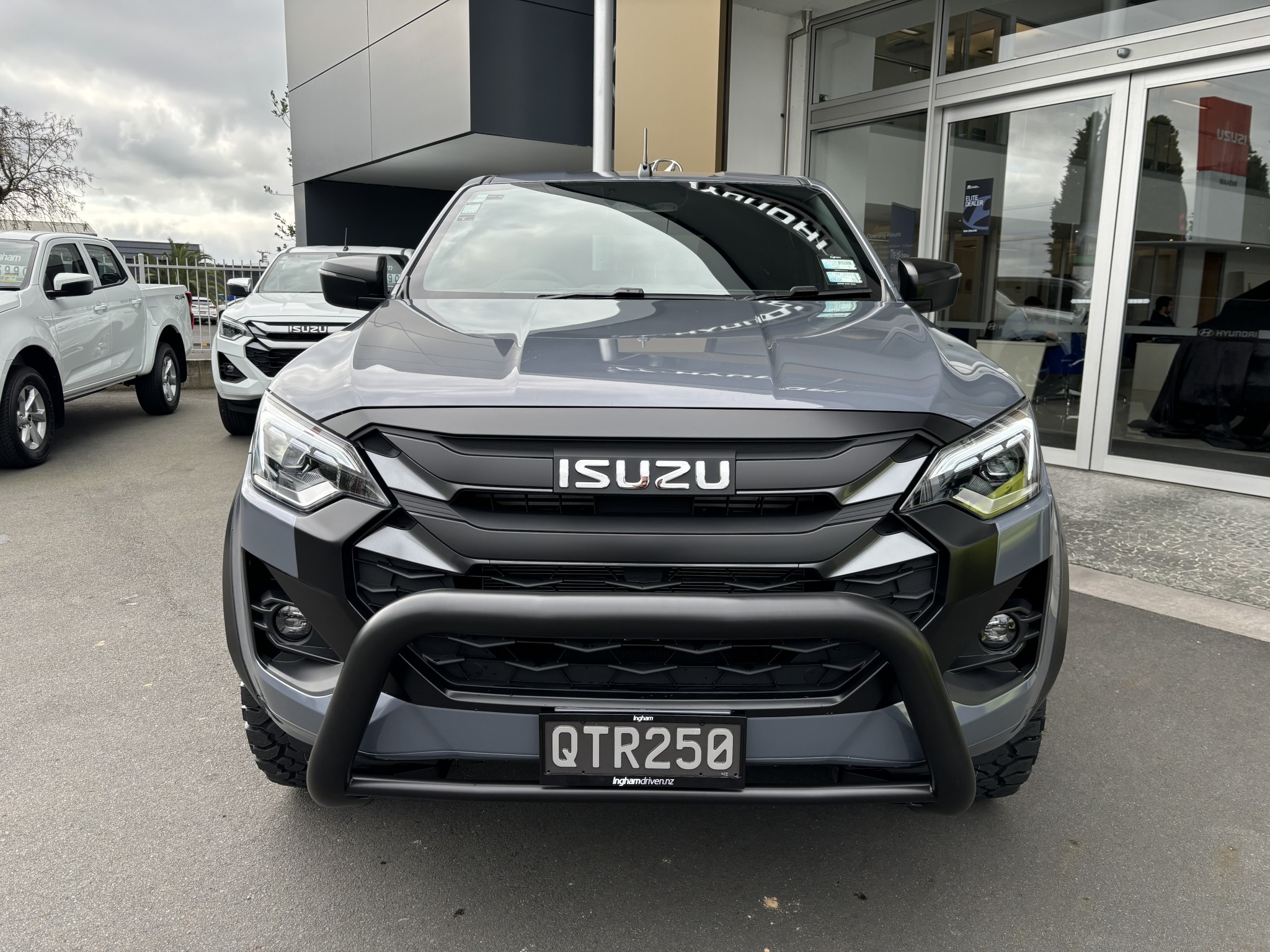 2024 Isuzu D-MAX | LS 3.0D 4WD | 24652 | 7