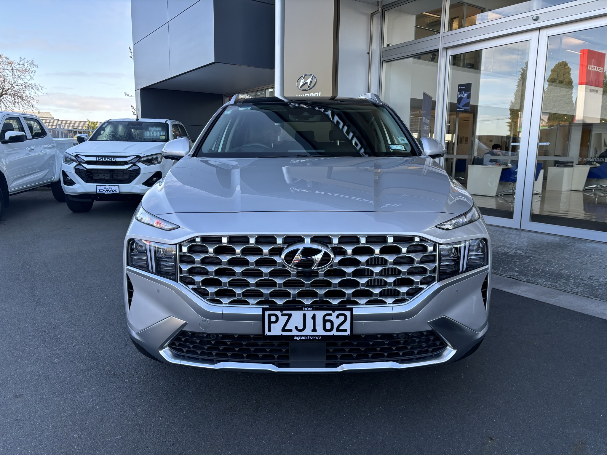 2023 Hyundai Santa Fe | TM HYBRID LIMITED | 24692 | 7