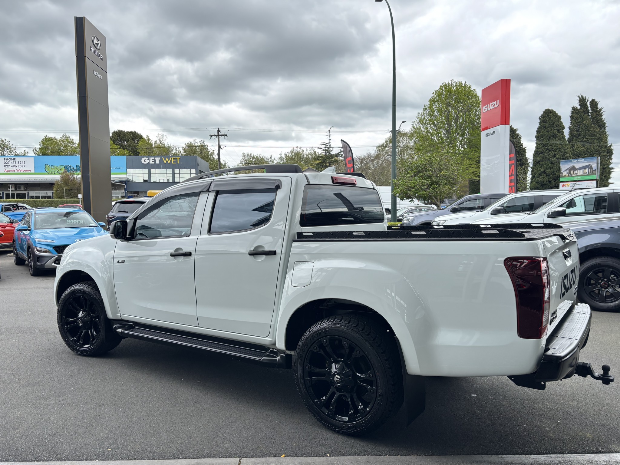 2018 Isuzu D-MAX | LS-T DC 3.0D/6AT | 24776 | 3