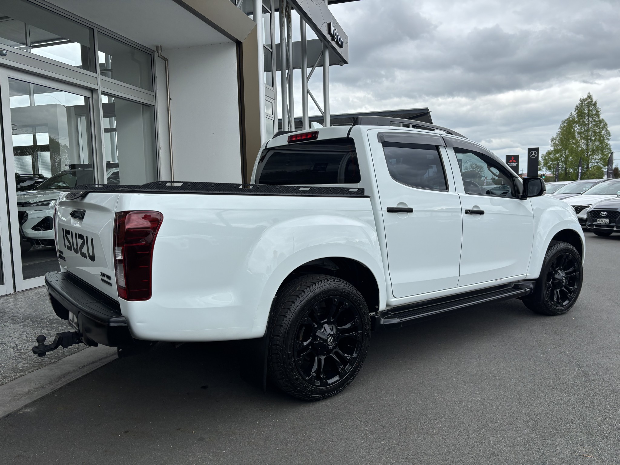 2018 Isuzu D-MAX | LS-T DC 3.0D/6AT | 24776 | 4