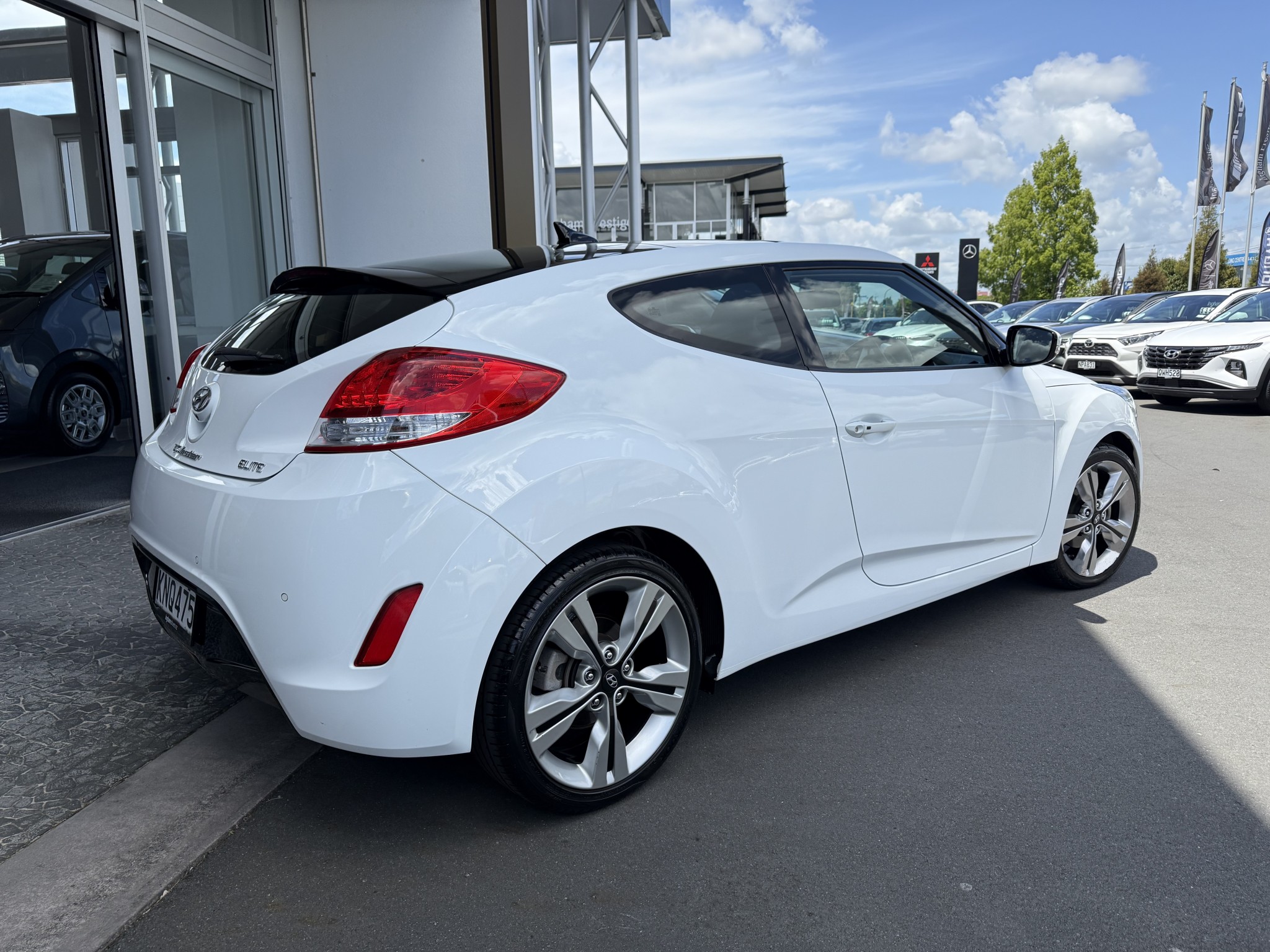 2017 Hyundai Veloster | 1.6 DCT Elite | 25175 | 4