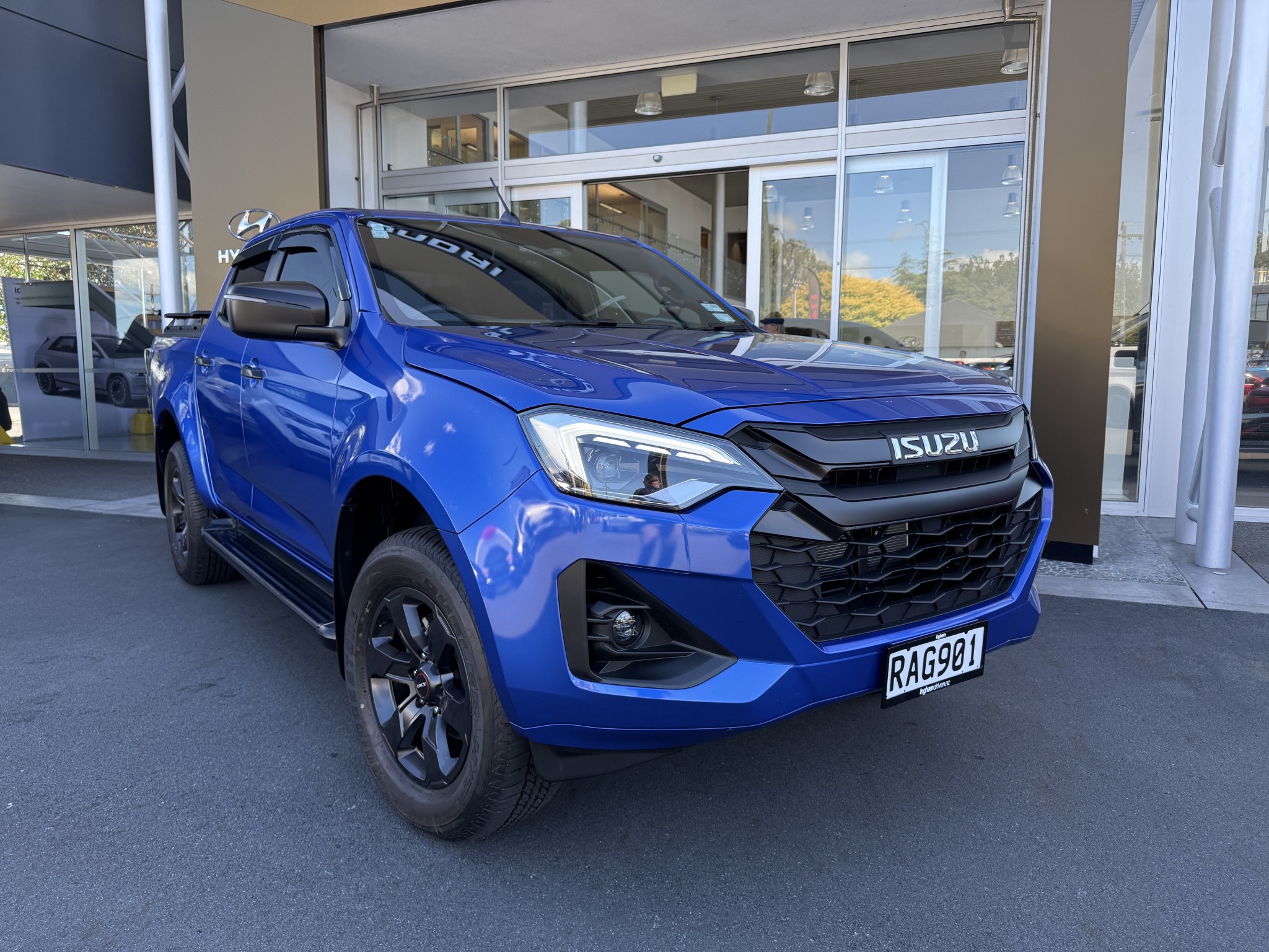 2025 Isuzu D-MAX | LS 3.0D 4WD | 25576 | 2