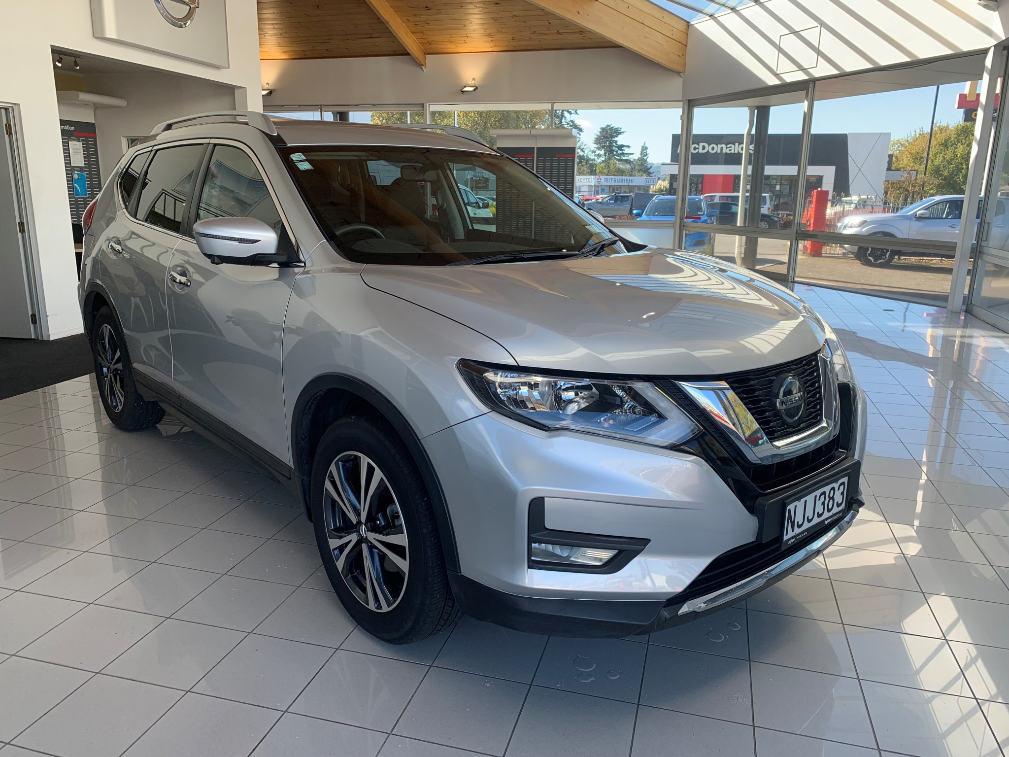 2021 Nissan X-Trail | ST-L 2.5P/6CVT/SW/5D | 23476 | 1