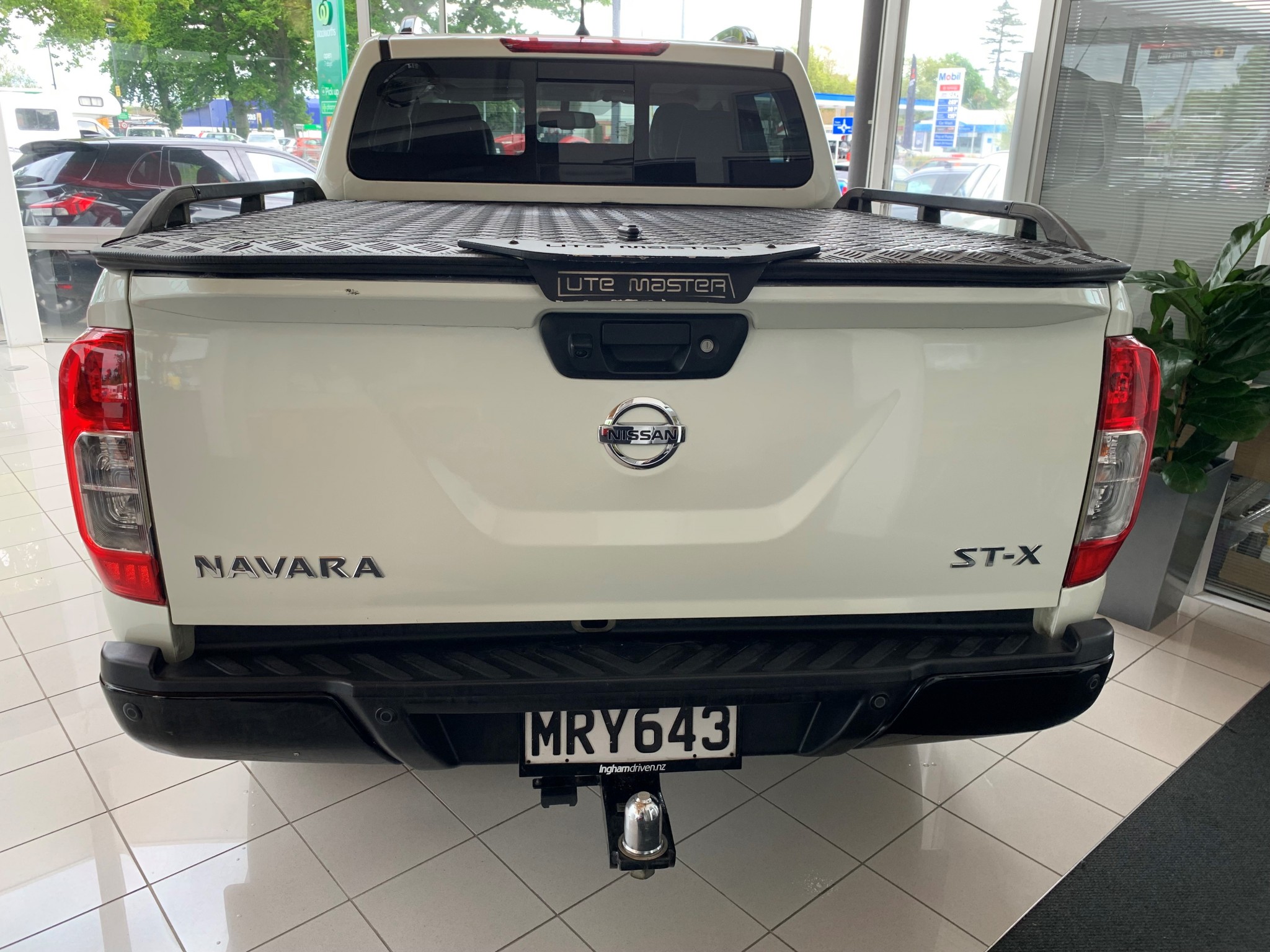 2020 Nissan Navara | ST-X 2.3D/7AM/UT/4DR | 24856 | 6