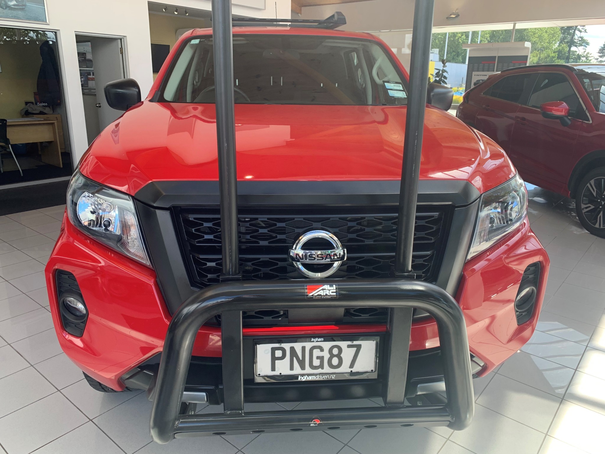 2022 Nissan Navara | SL 2.3D/4WD/7AT | 25507 | 2