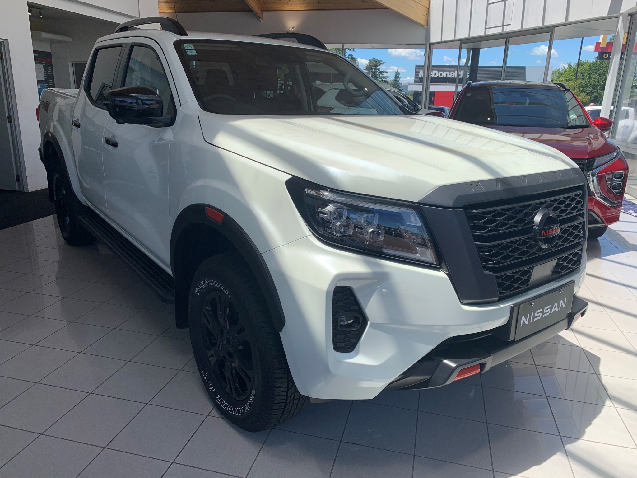 2024 Nissan Navara | PRO-4X 2.3D/4WD/7AT | 25606 | 1