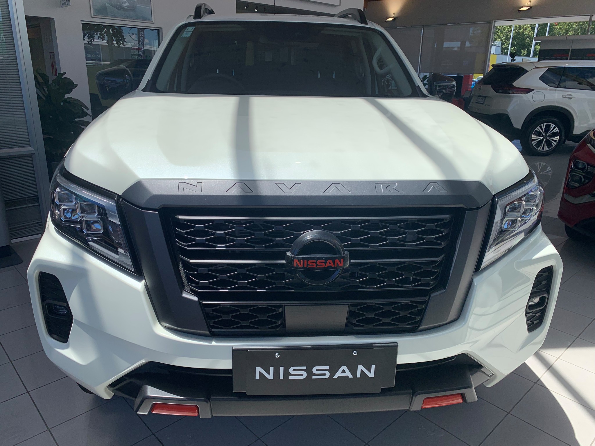 2024 Nissan Navara | PRO-4X 2.3D/4WD/7AT | 25606 | 2