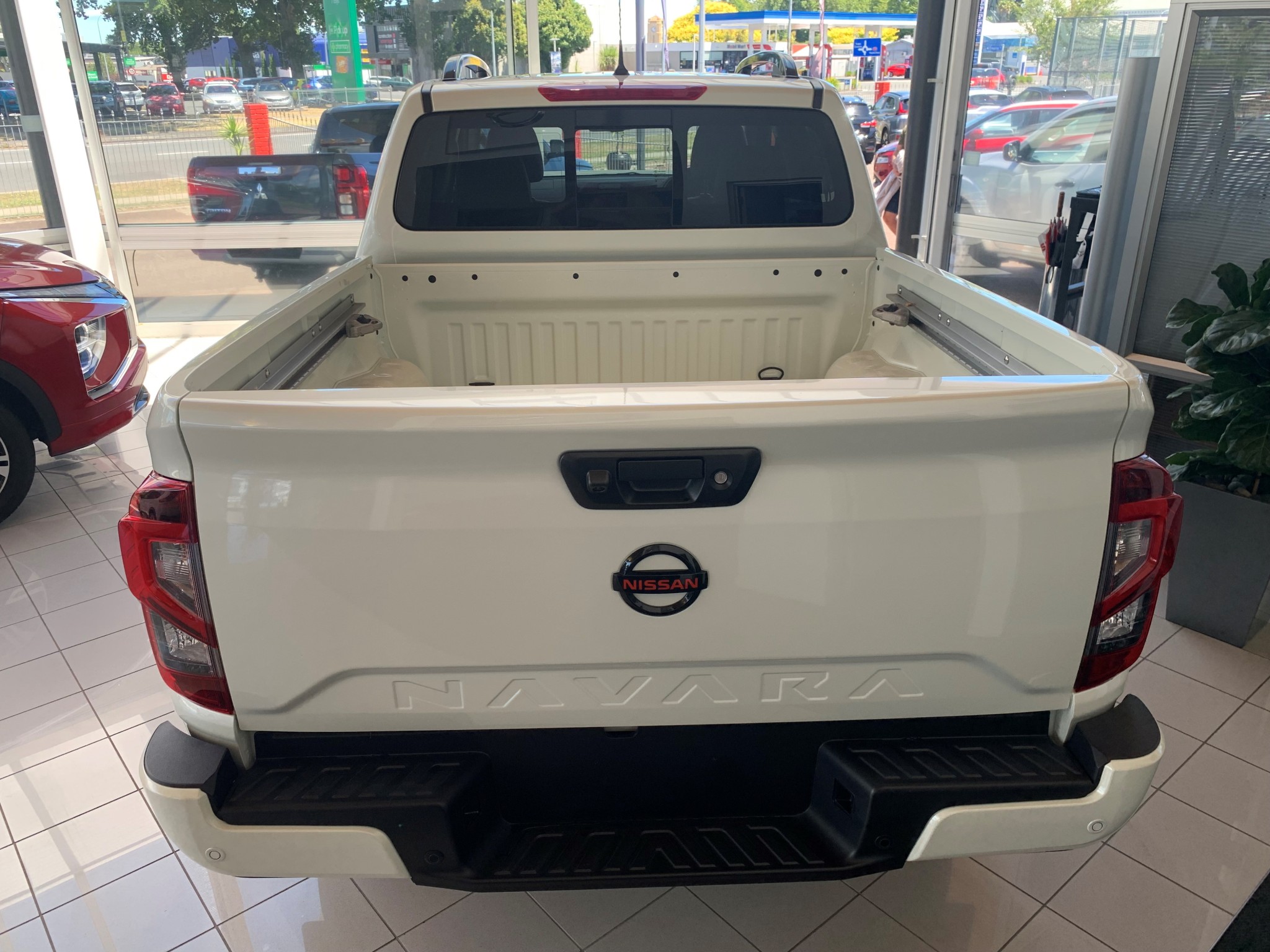 2024 Nissan Navara | PRO-4X 2.3D/4WD/7AT | 25606 | 3