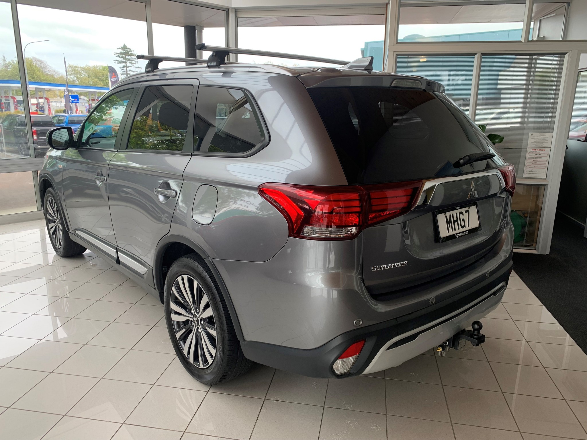 2019 Mitsubishi Outlander | LS 2.4P/4WD/CVT | 24779 | 5