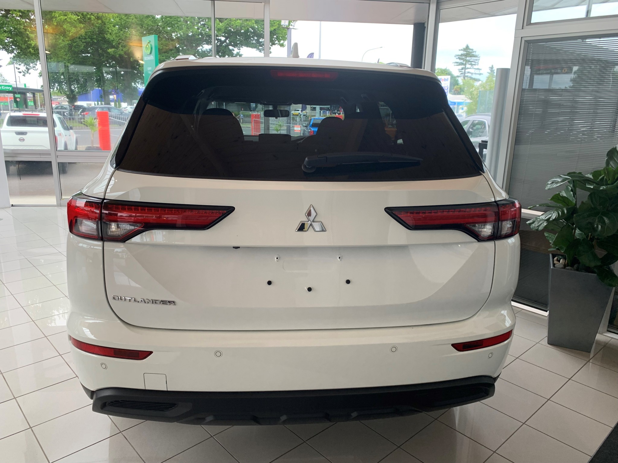 2024 Mitsubishi Outlander | LS 2.5P/CVT | 25139 | 2