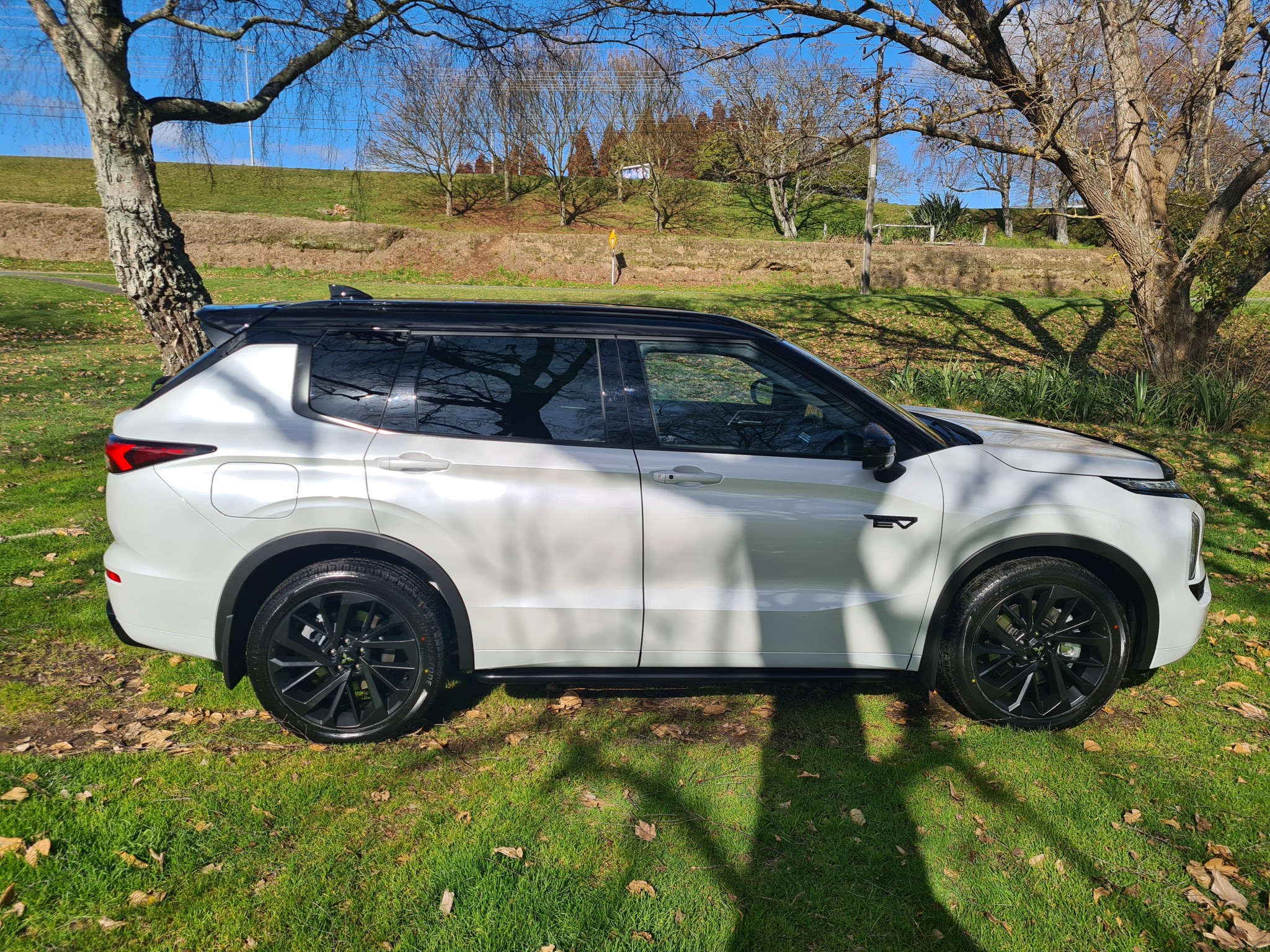 2024 Mitsubishi Outlander | VRX PHEV/4WD/AT | 18844 | 2