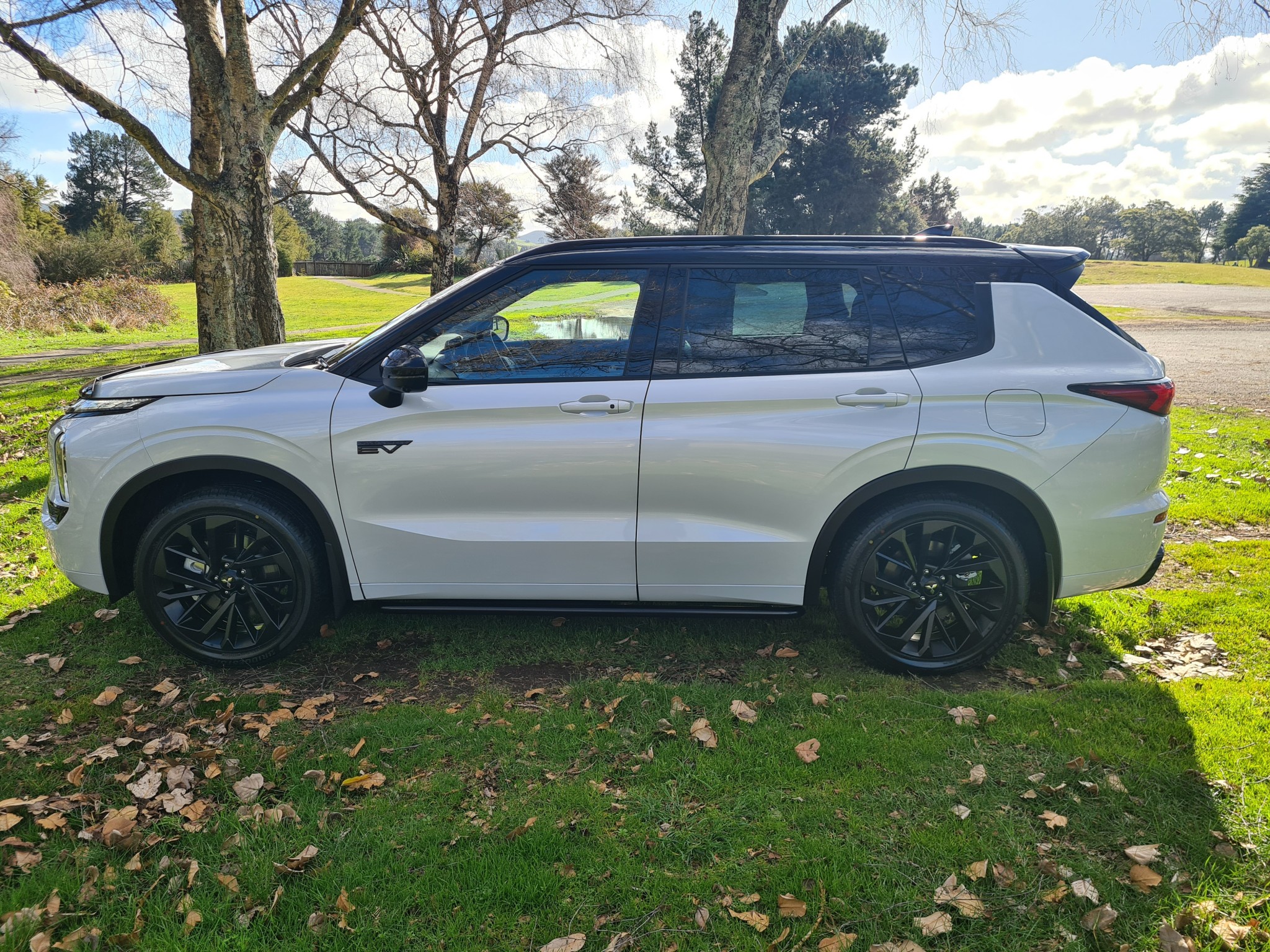 2024 Mitsubishi Outlander | VRX PHEV/4WD/AT | 18844 | 7