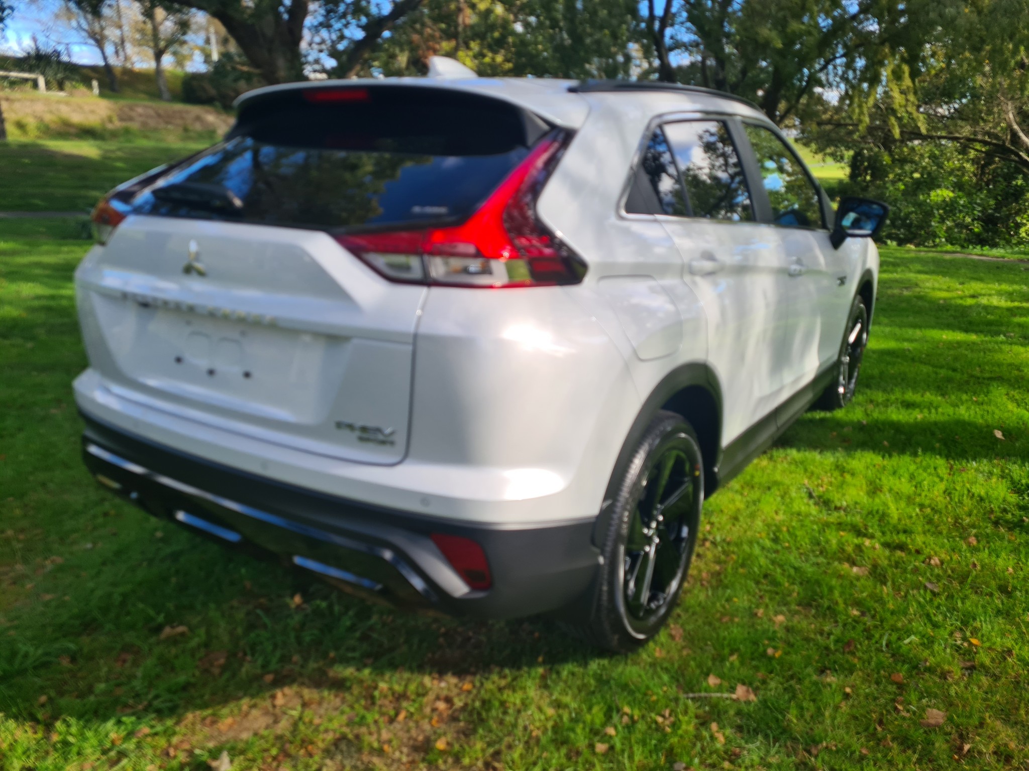 2024 Mitsubishi Eclipse Cross | SPORT PHEV/4WD/AT | 20482 | 3