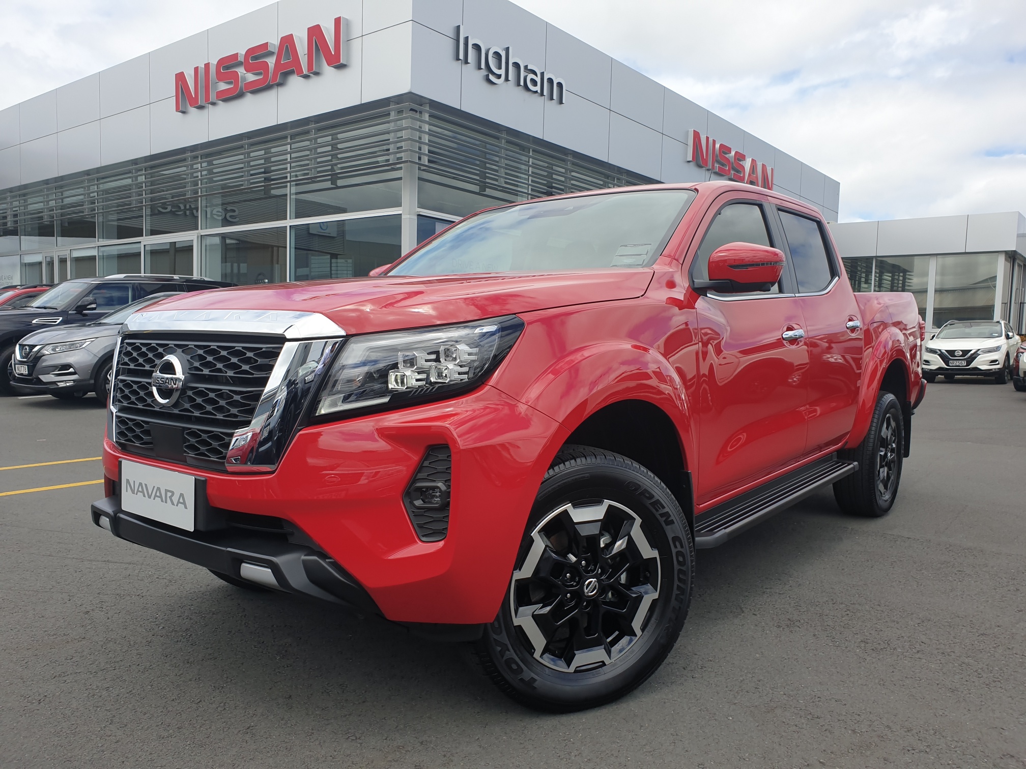 2024 Nissan Navara | ST-X 4WD/7AM | 22467 | 1