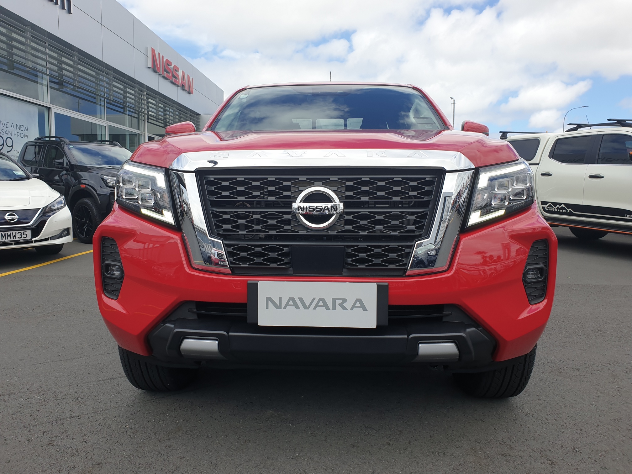 2024 Nissan Navara | ST-X 4WD/7AM | 22467 | 3