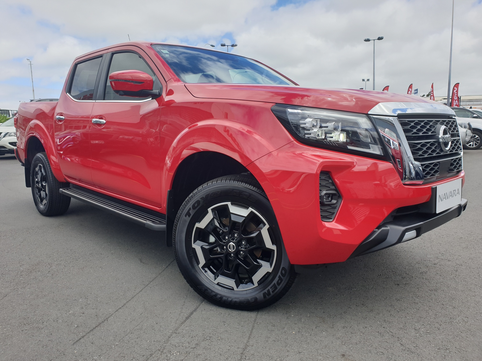 2024 Nissan Navara | ST-X 4WD/7AM | 22467 | 4