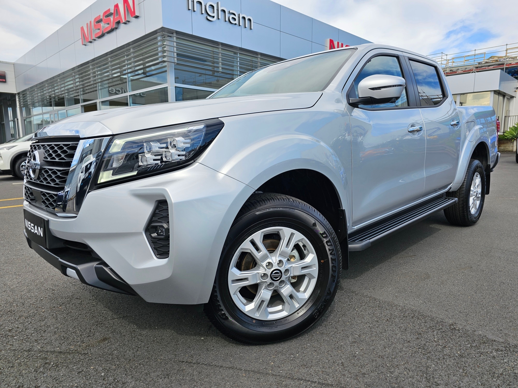 2024 Nissan Navara | ST 2WD/7AM | 22465 | 2