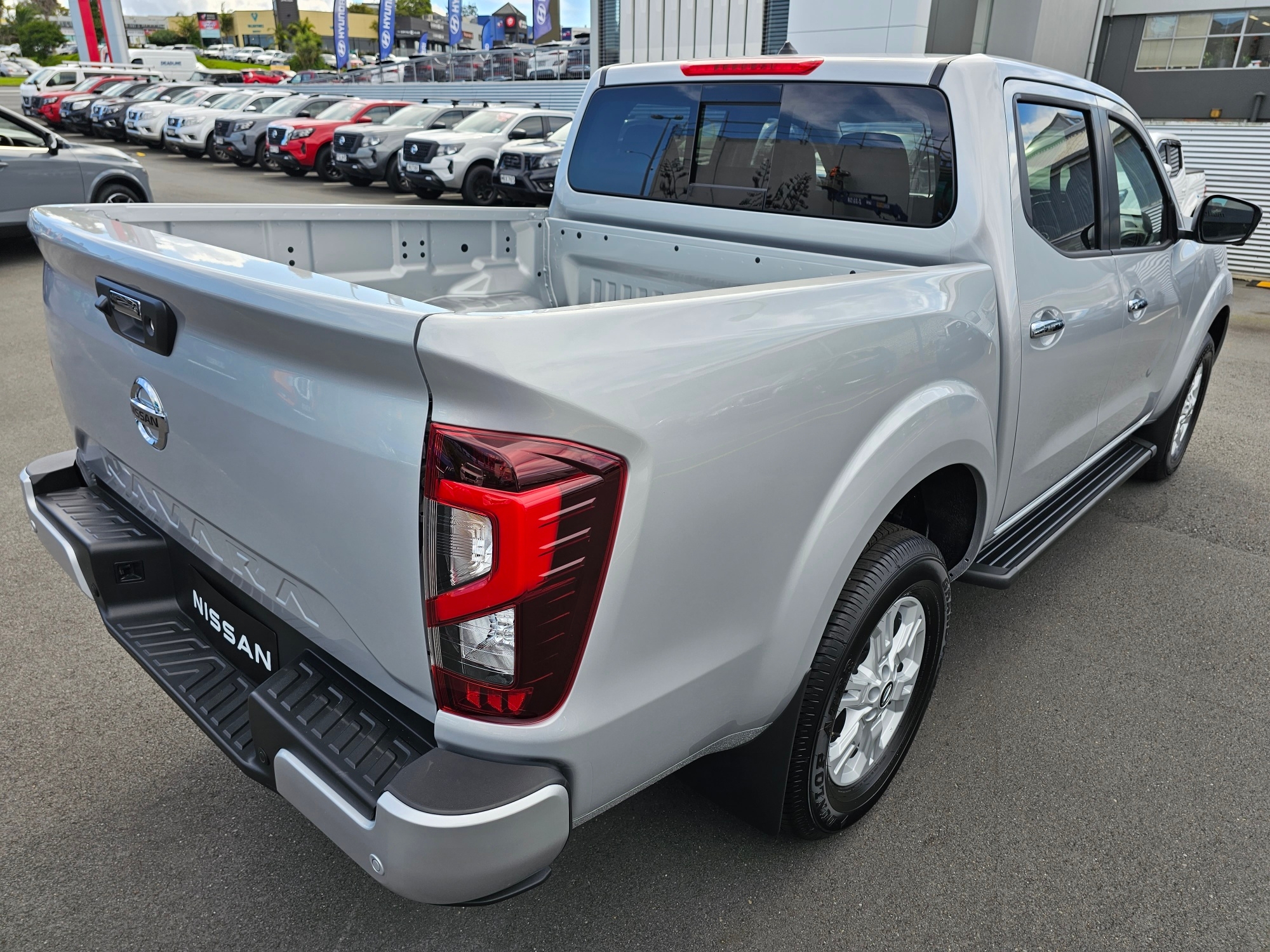 2024 Nissan Navara | ST 2WD/7AM | 22465 | 6