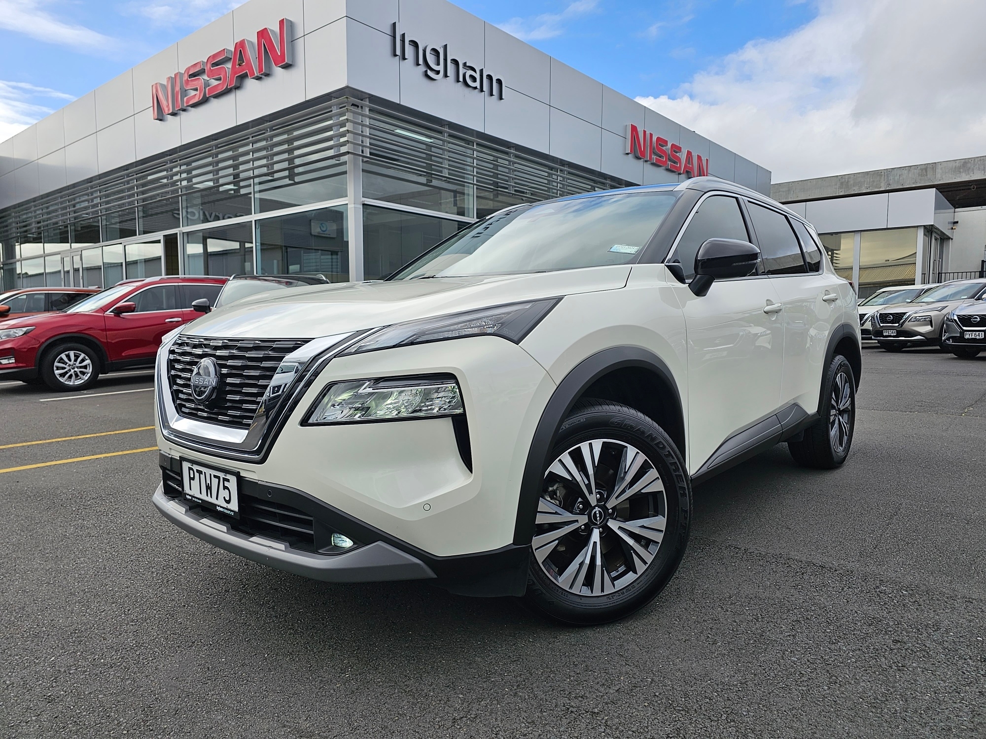 2023 Nissan X-Trail | ST-L 2.5P/4WD/7SEATER | 21736 | 1