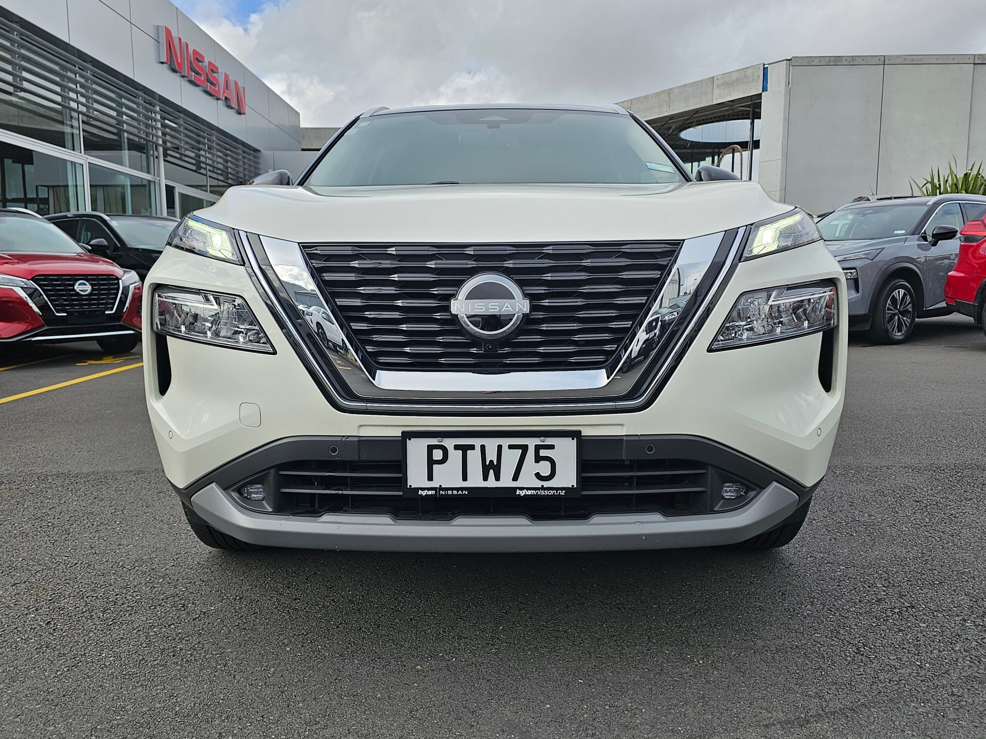 2023 Nissan X-Trail | ST-L 2.5P/4WD/7SEATER | 21736 | 3