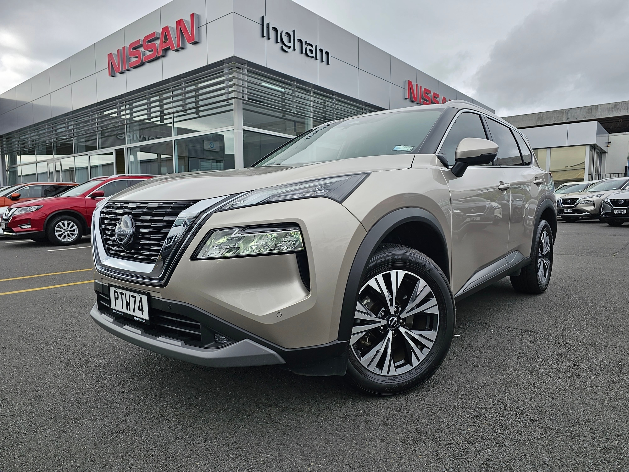 2023 Nissan X-Trail | ST-L 2.5P/4WD/7SEATER | 21737 | 1