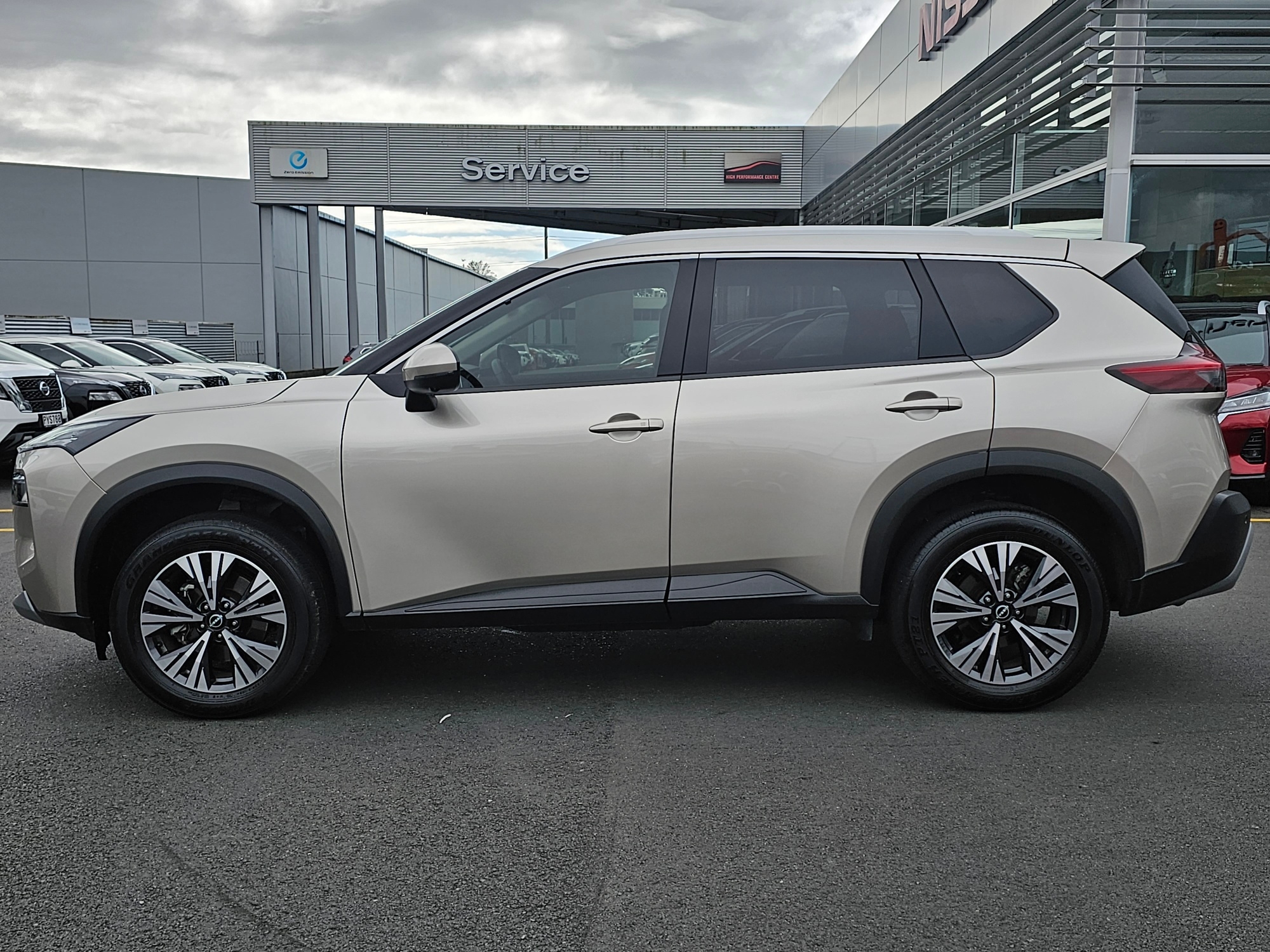 2023 Nissan X-Trail | ST-L 2.5P/4WD/7SEATER | 21737 | 6