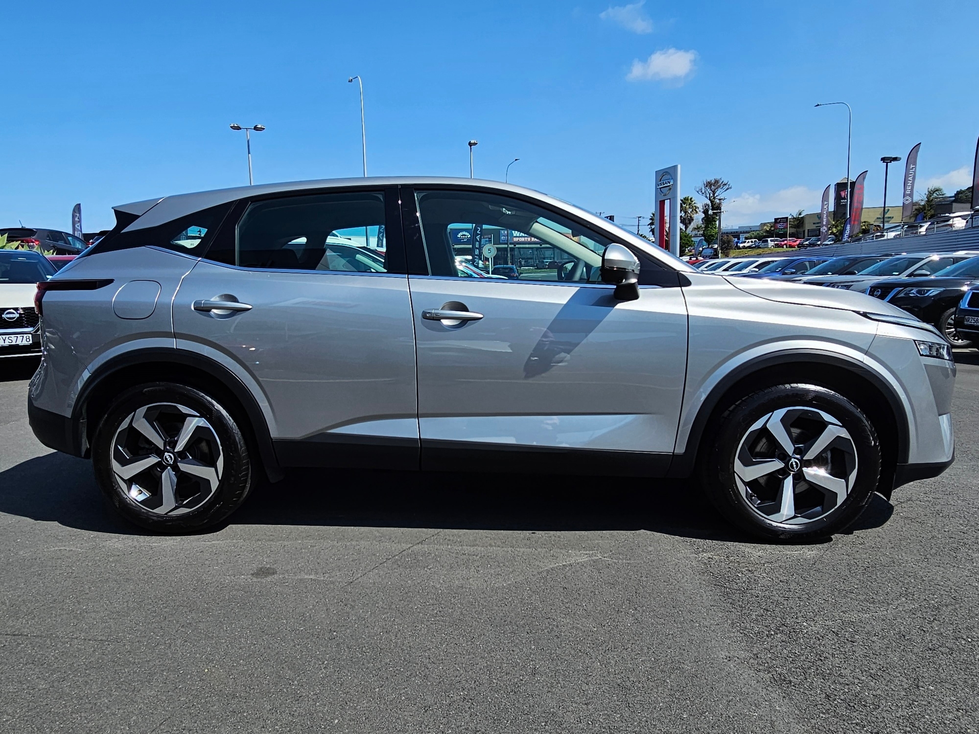 2023 Nissan Qashqai | ST-L 1.3PT | 21790 | 6