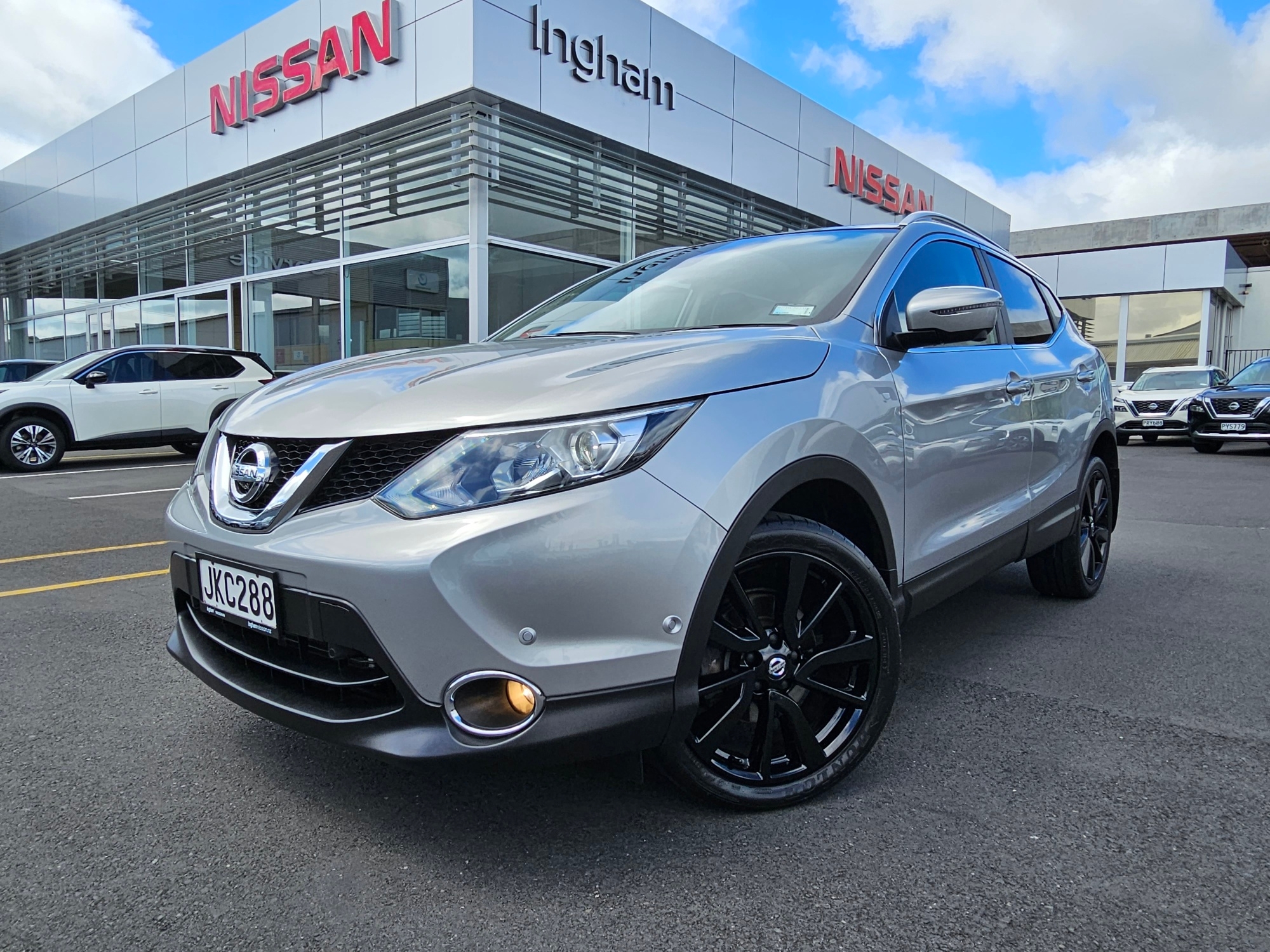 2015 Nissan Qashqai | TI 2.0P | 21903 | 1