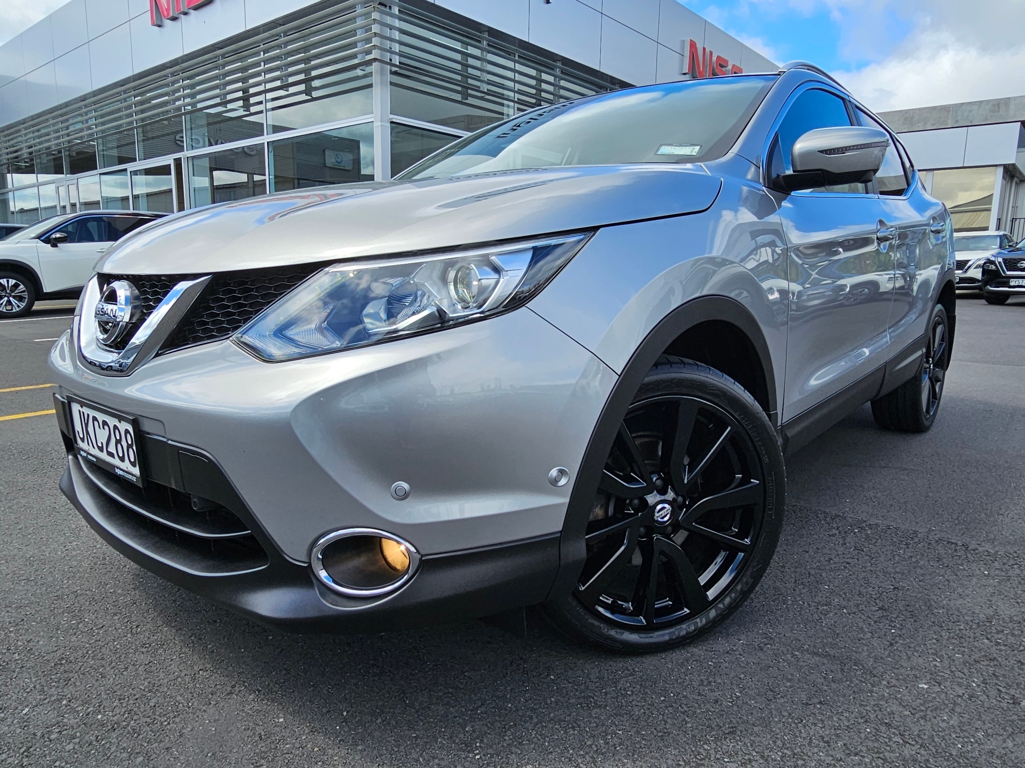 2015 Nissan Qashqai | TI 2.0P | 21903 | 2