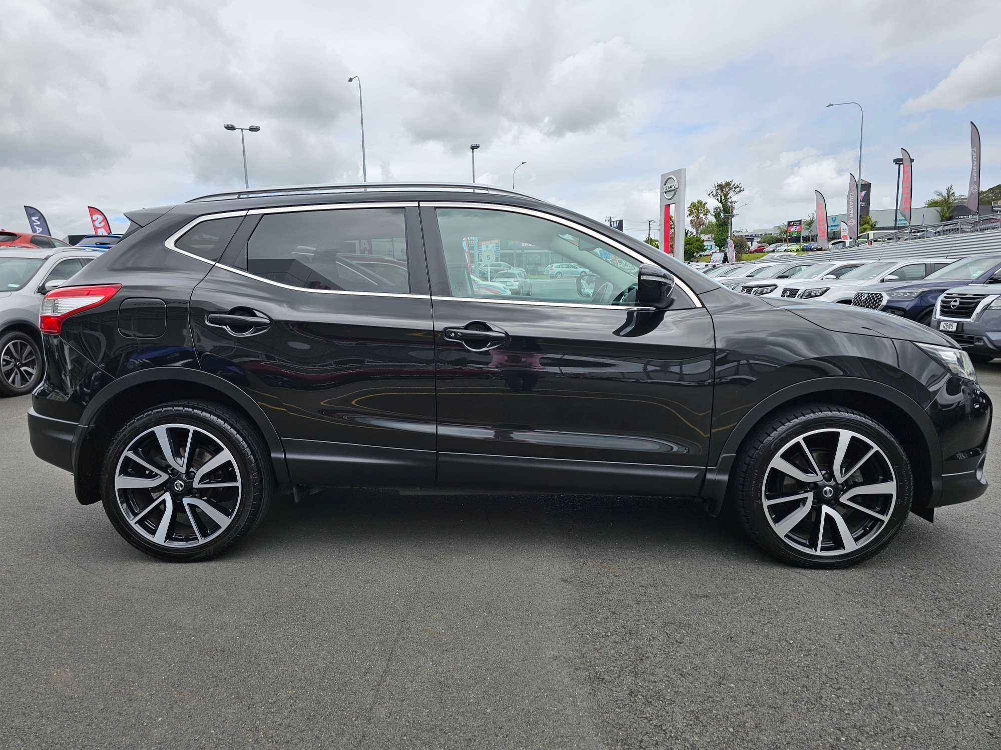 2014 Nissan Qashqai | TS 1.6D | 22238 | 5