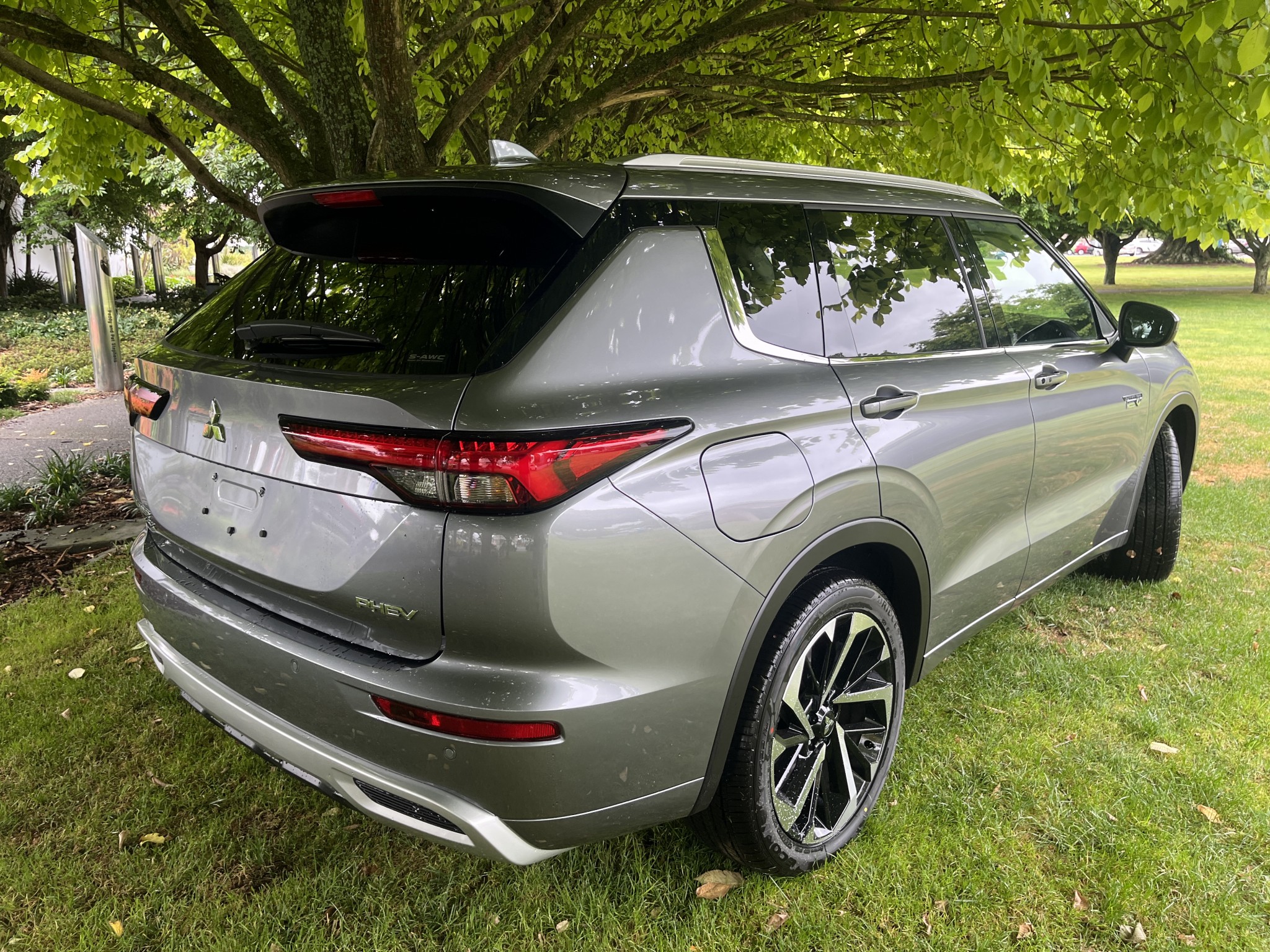 2024 Mitsubishi Outlander | VRX PHEV/4WD/AUTO 2.4 Plug in Hybrid AWD | 22274 | 4