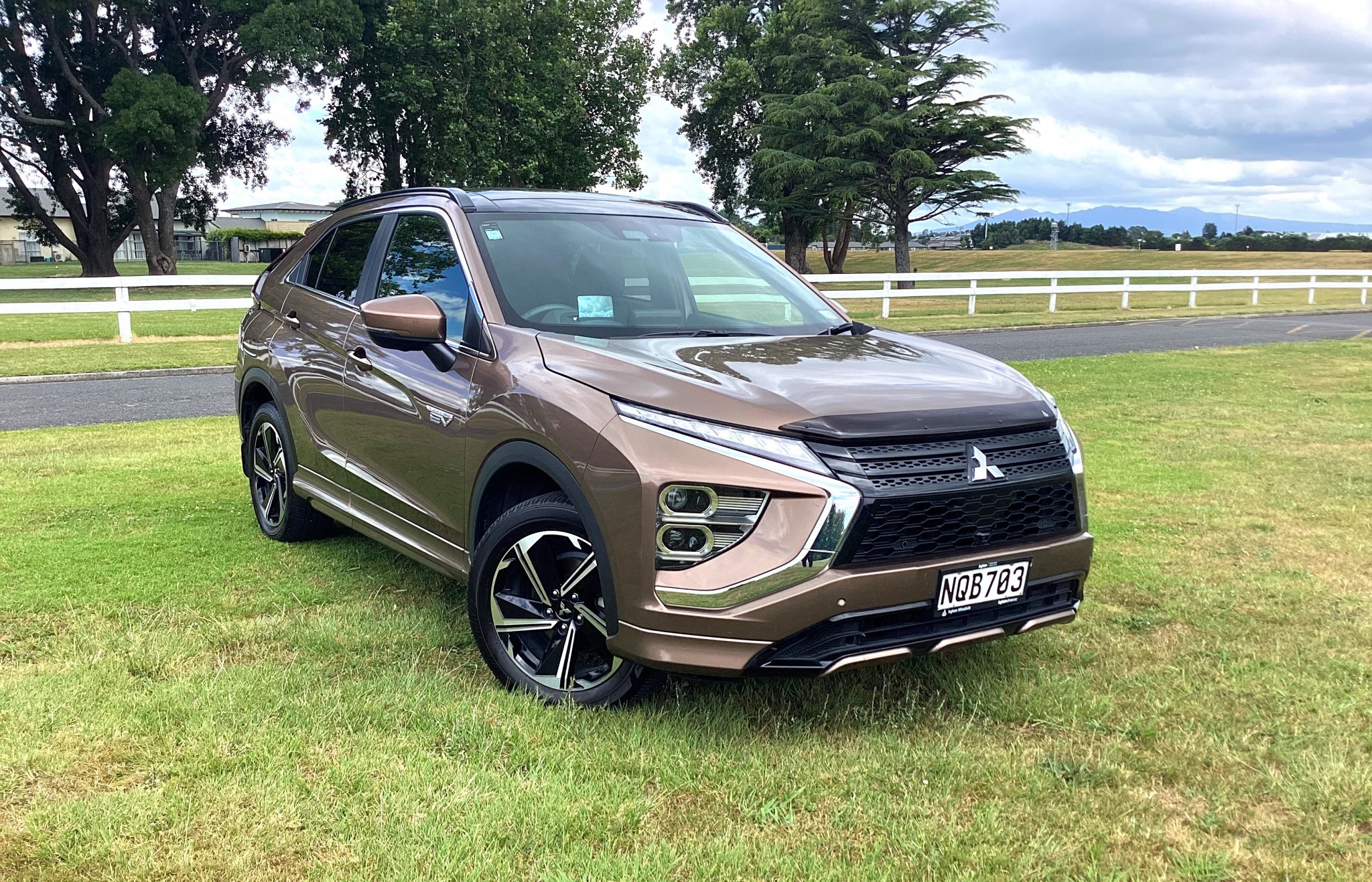 2021 Mitsubishi Eclipse Cross | VRX, PHEV,4WD, Automatic, SUV. | 22346 | 1