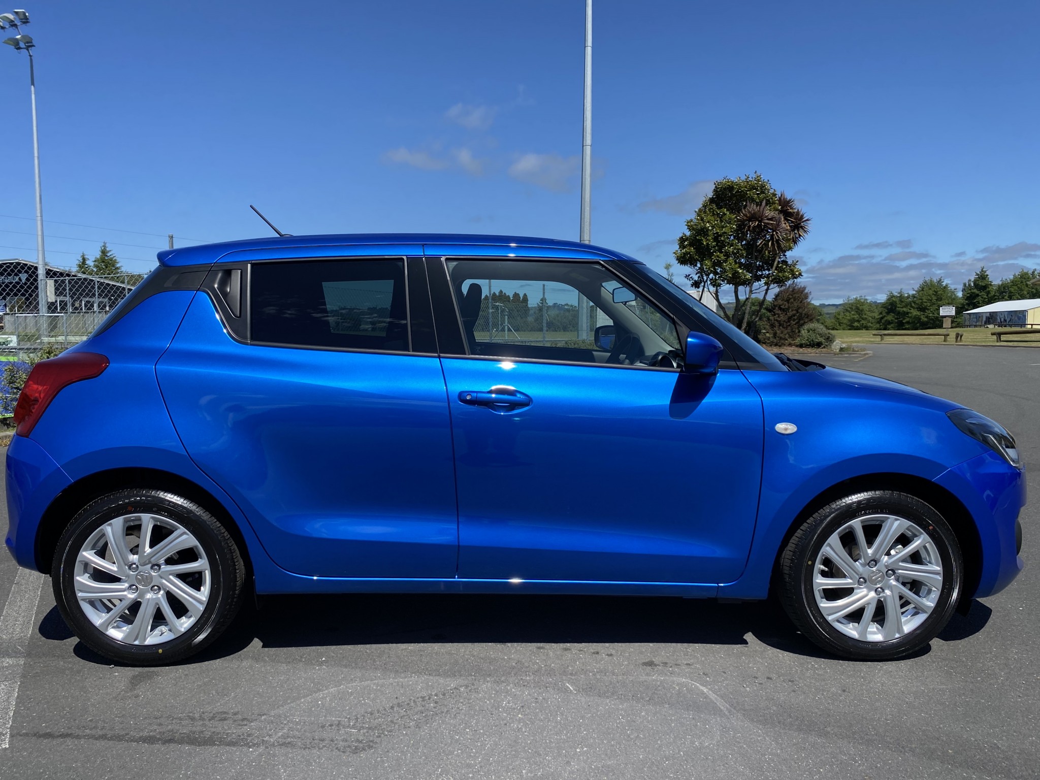 2024 Suzuki Swift | GLX HYBRID 1.2PH | 22360 | 2