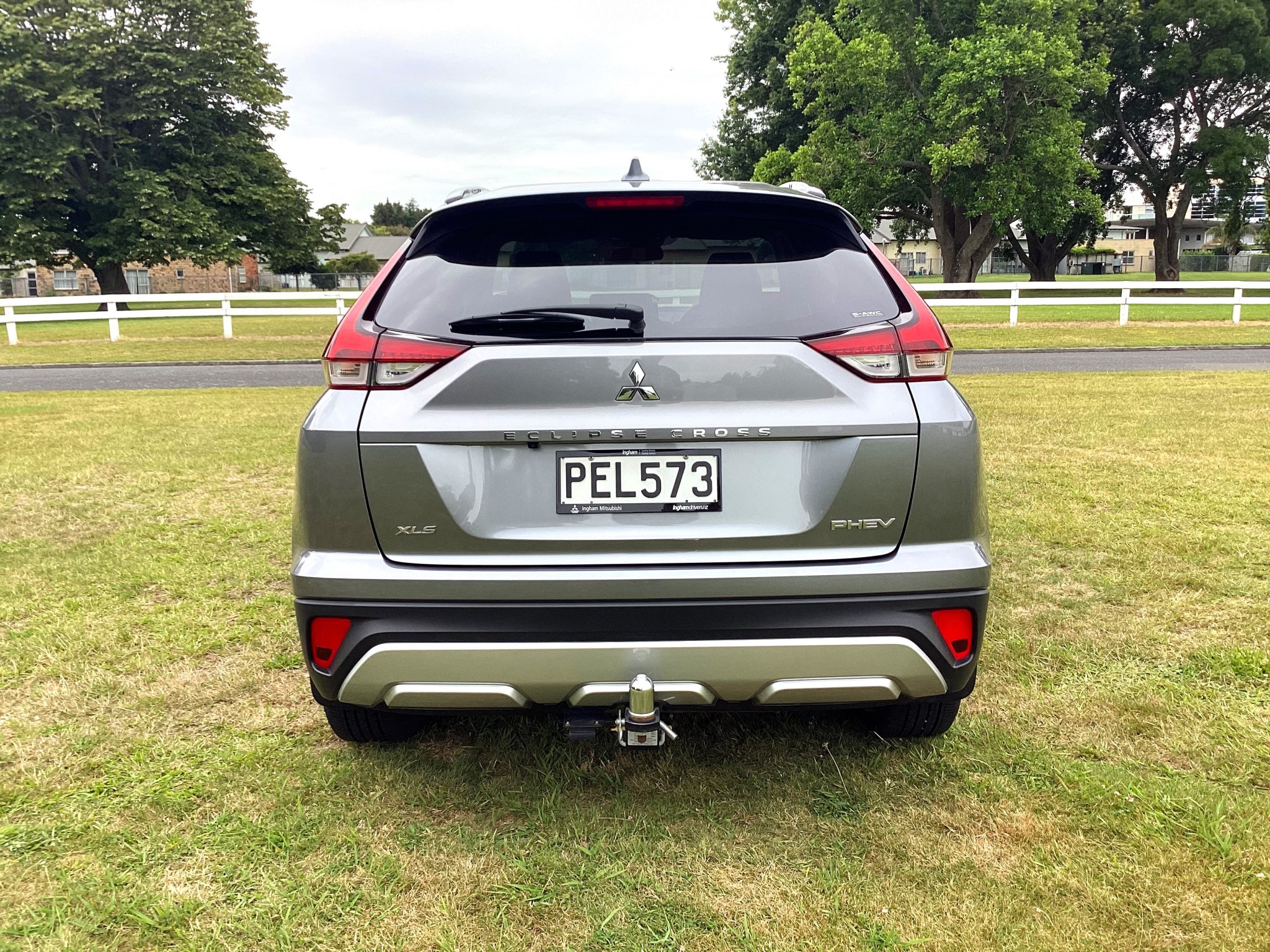 2022 Mitsubishi Eclipse Cross | XLS, Plug-in Hybrid ,4WD, SUV. | 22436 | 5