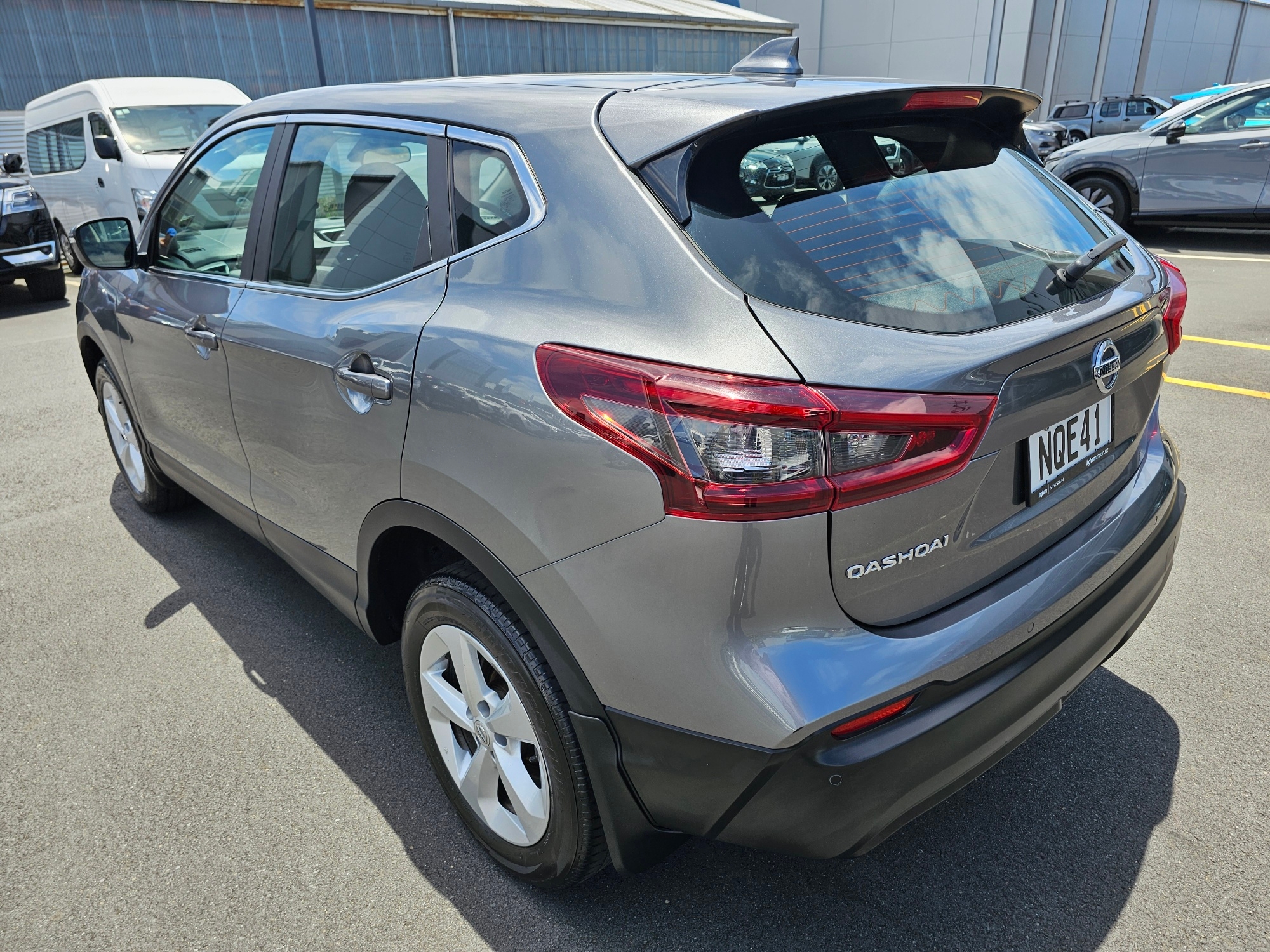 2021 Nissan Qashqai | ST 2.0P | 22440 | 7