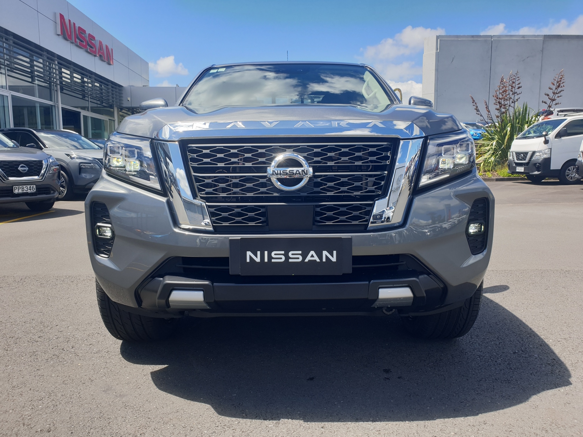 2024 Nissan Navara | PLATINUM EDITION | 22484 | 3