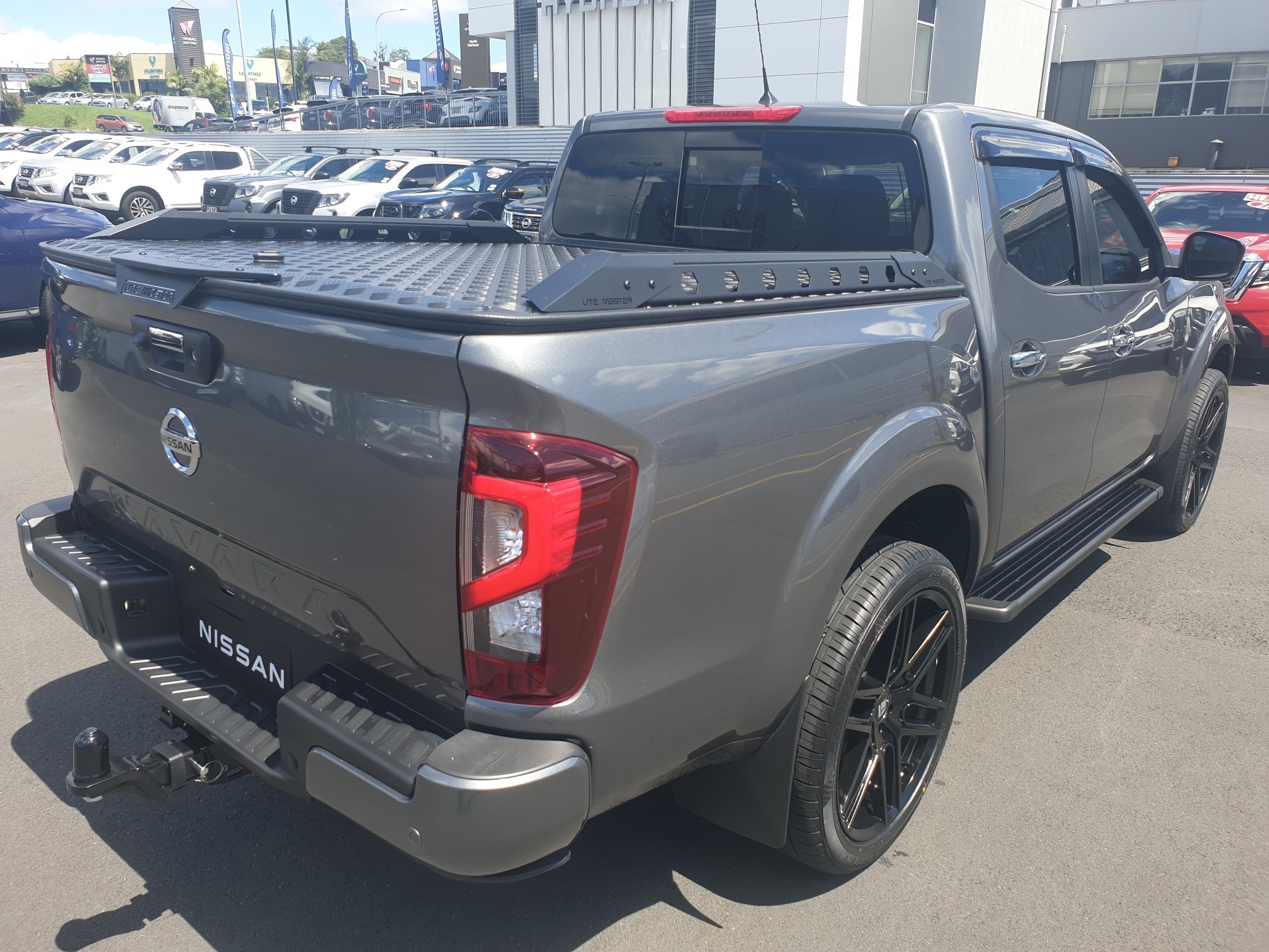 2024 Nissan Navara | PLATINUM EDITION | 22484 | 6