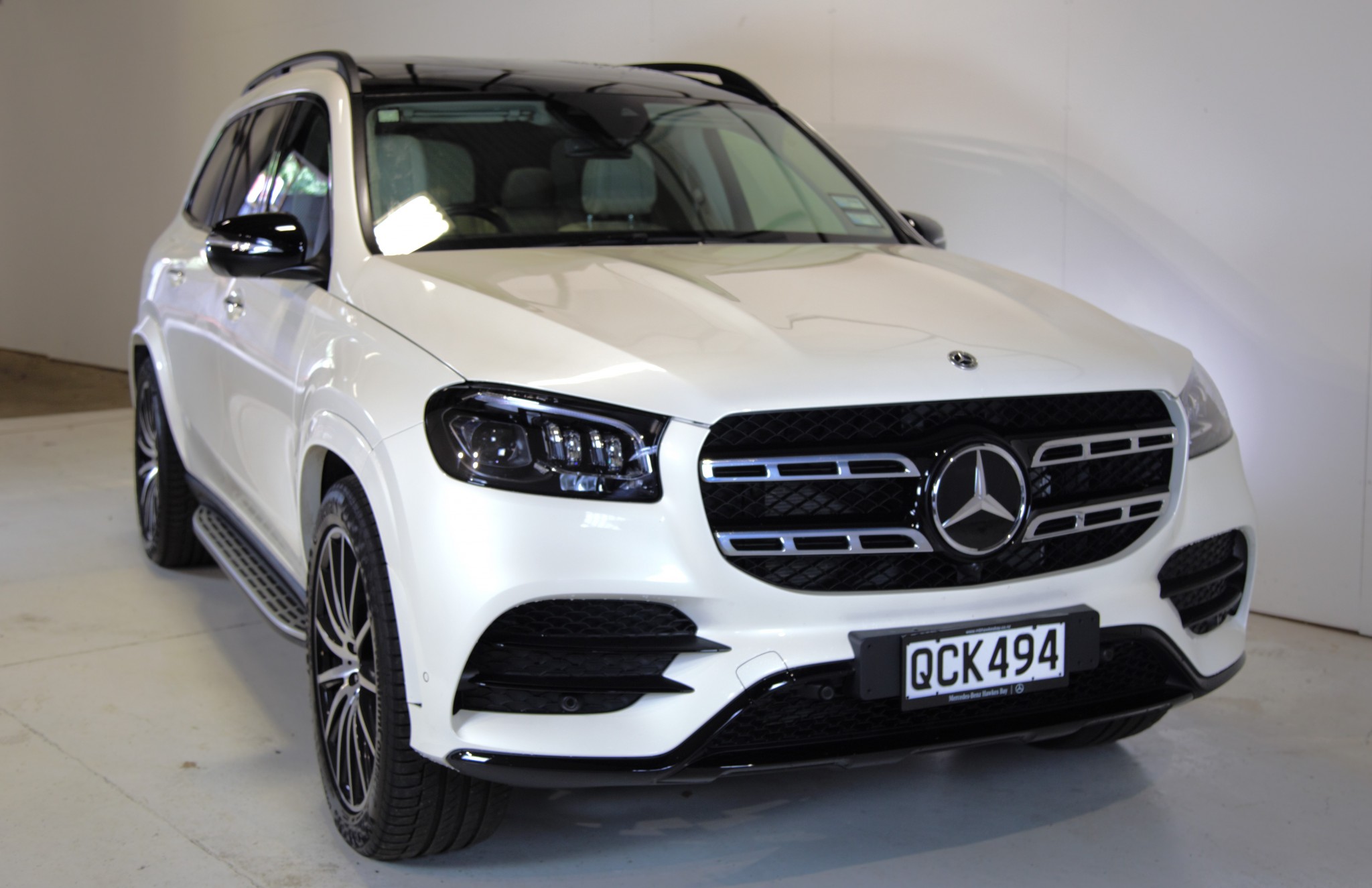 2023 Mercedes-Benz GLS 400 d | AMG Night Pack 22s Cream Leather | 22599 | 2