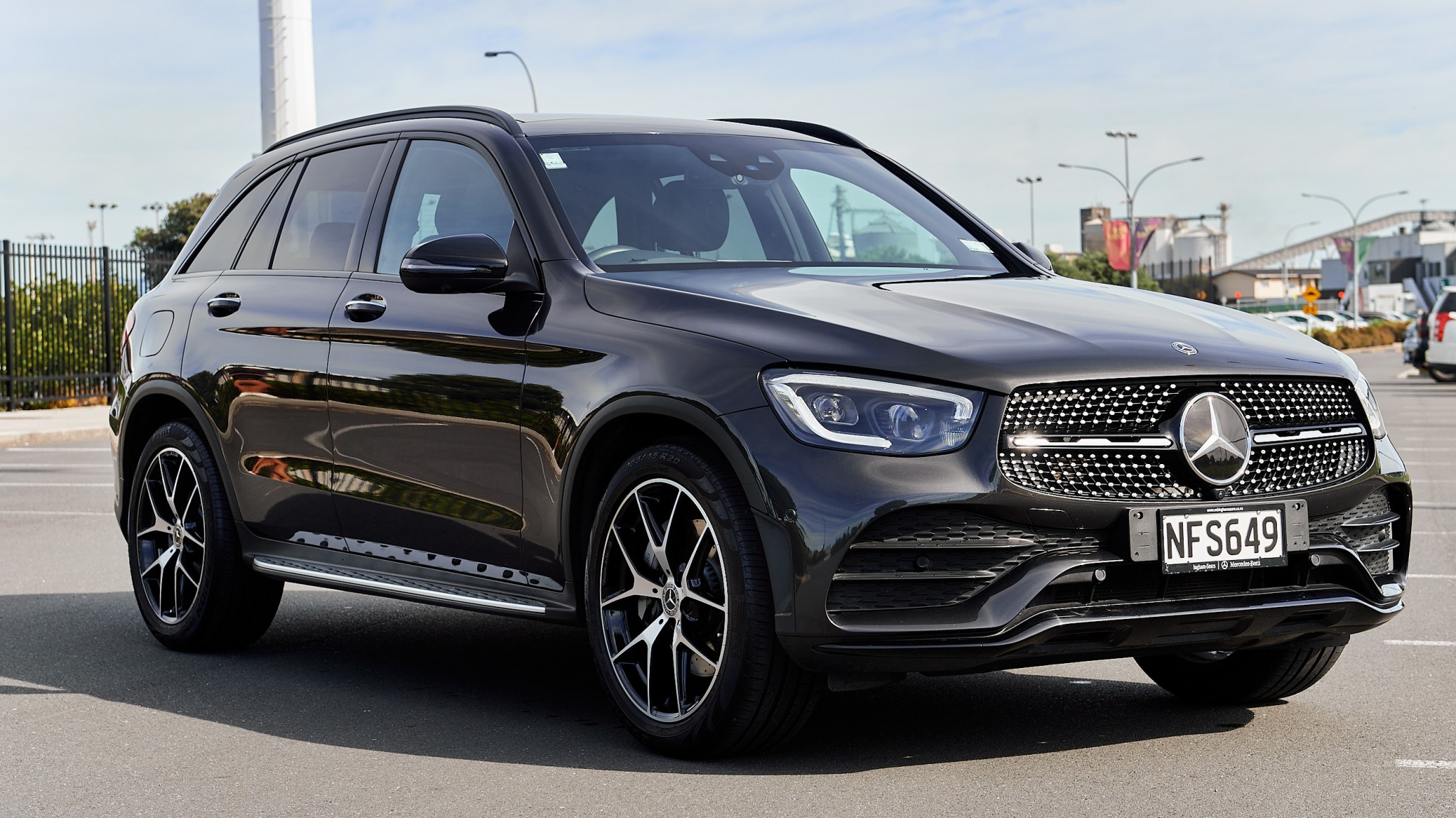 2021 Mercedes-Benz GLC 300 | 300 2.0P/4WD/9AT | 23110 | 2