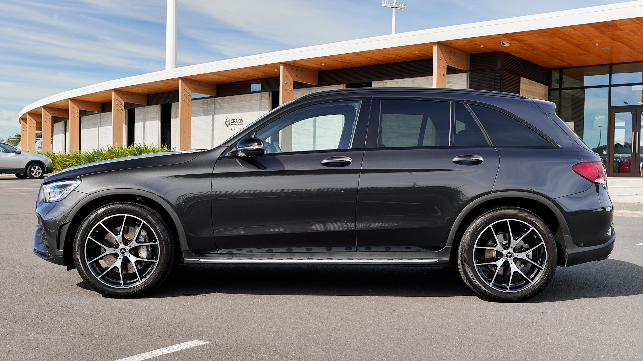 2021 Mercedes-Benz GLC 300 | 300 2.0P/4WD/9AT | 23110 | 4