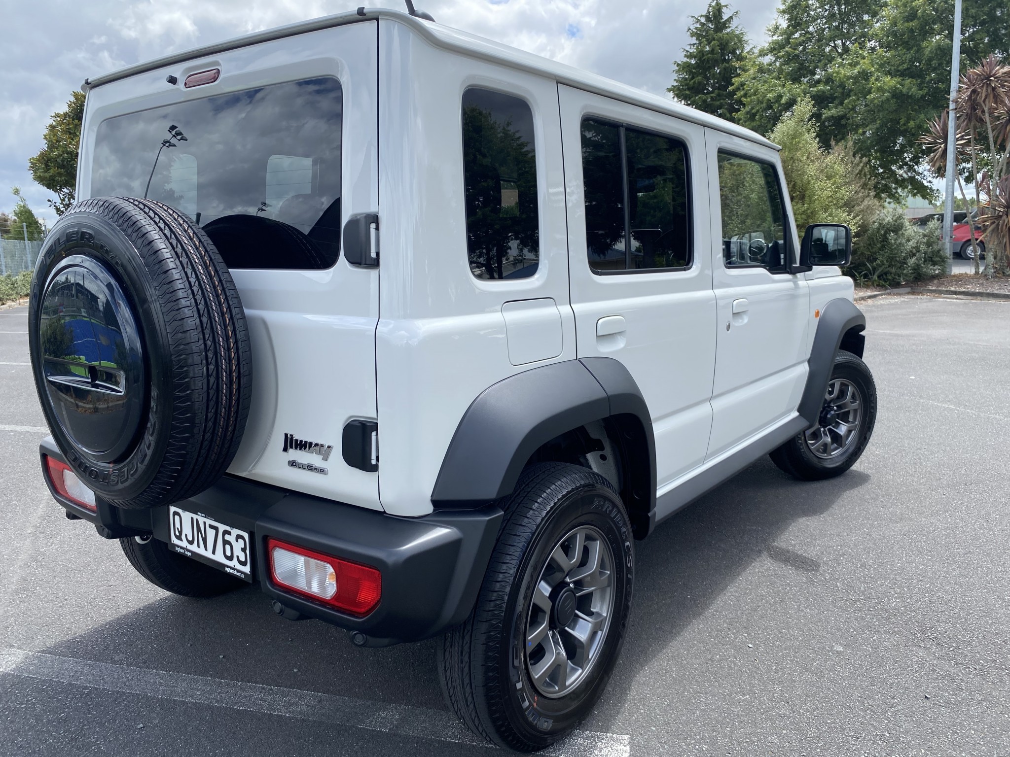 2024 Suzuki Jimny | 5-DOOR 1.5P/4WD/5MT | 22649 | 6