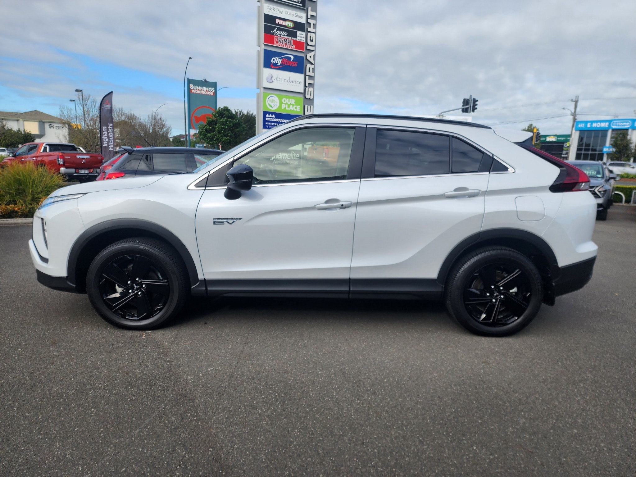 2023 Mitsubishi Eclipse Cross | Sport 2.4 PHEV 4WD | 22708 | 3