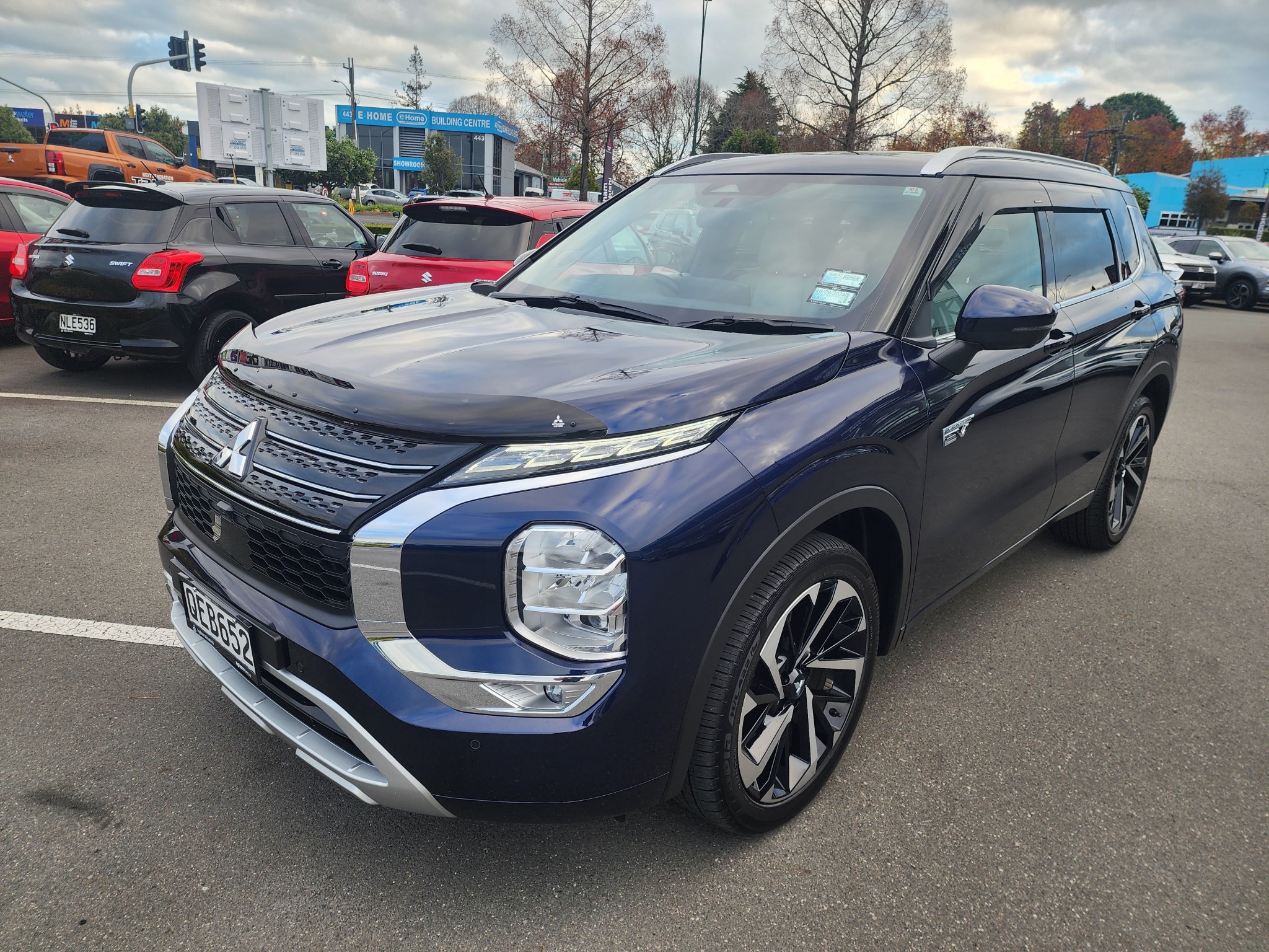 2023 Mitsubishi Outlander | VRX PHEV/4WD | 22718 | 4